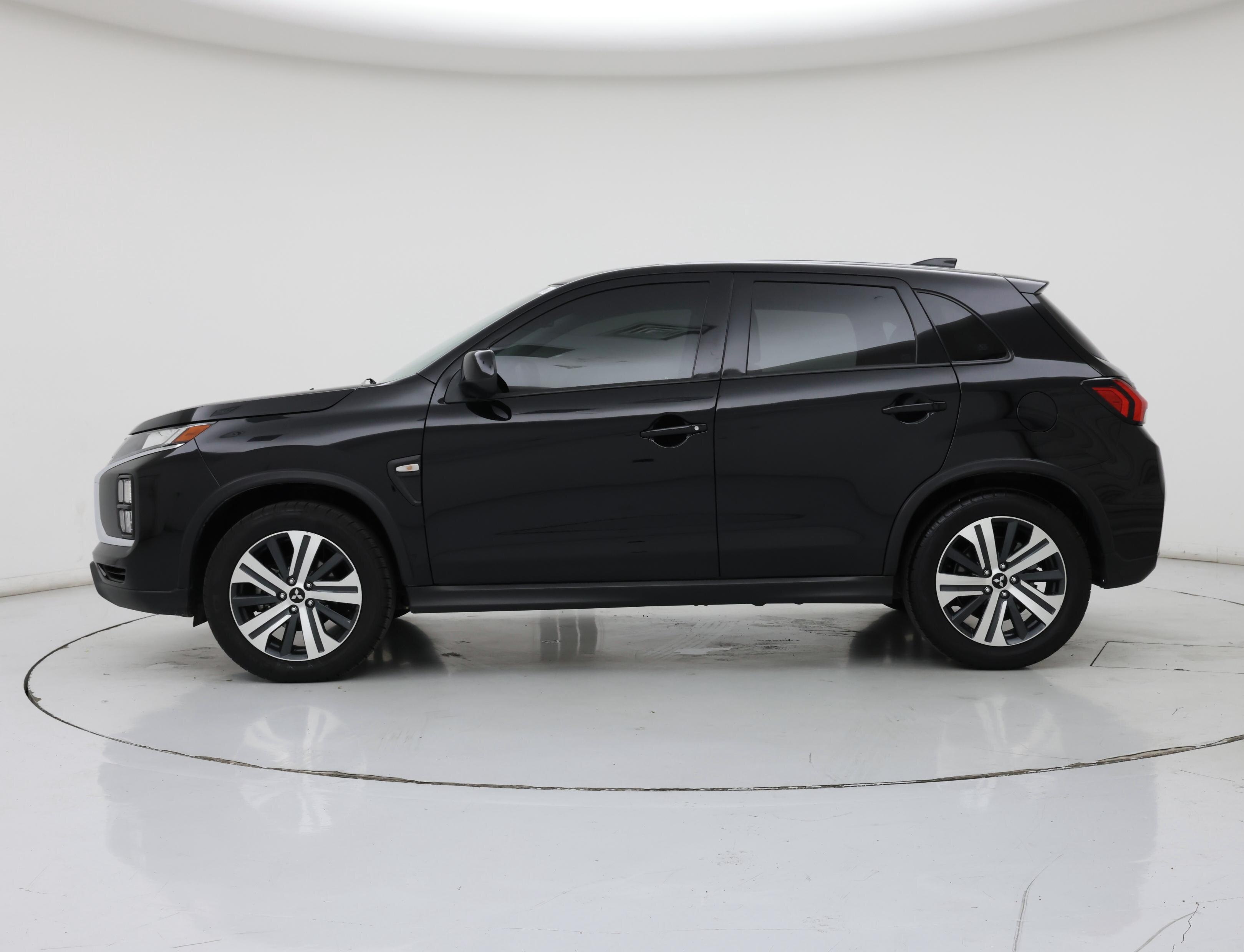 Thumbnail: 2024 Mitsubishi Outlander Sport - 3