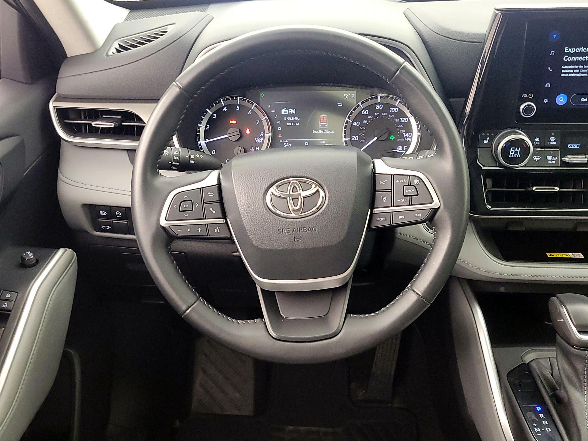 Thumbnail: 2023 Toyota Highlander - 10