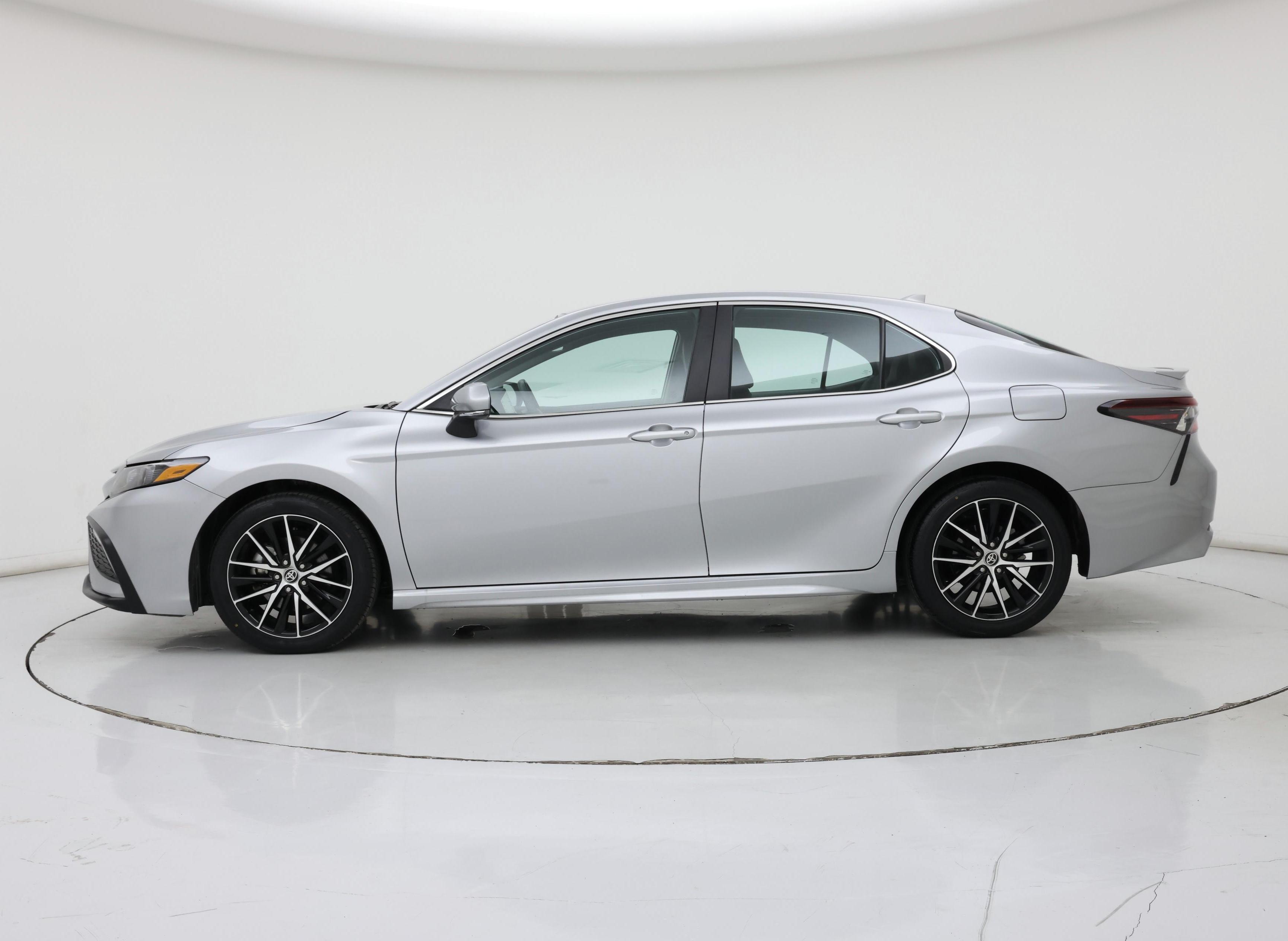 Thumbnail: 2024 Toyota Camry - 3