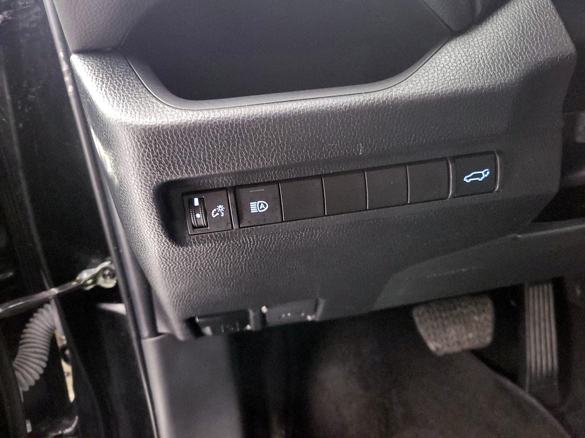 Thumbnail: 2023 Toyota RAV4 - 11