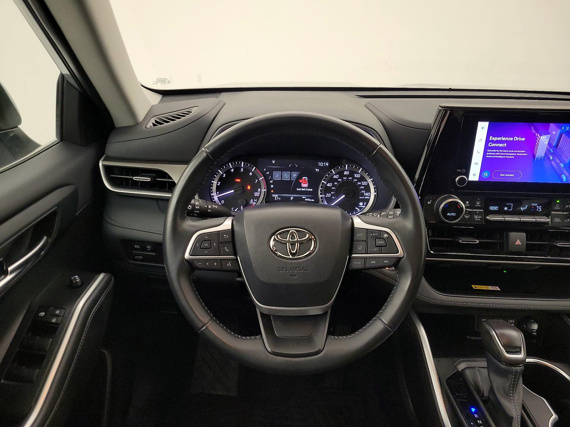 Thumbnail: 2023 Toyota Highlander - 10