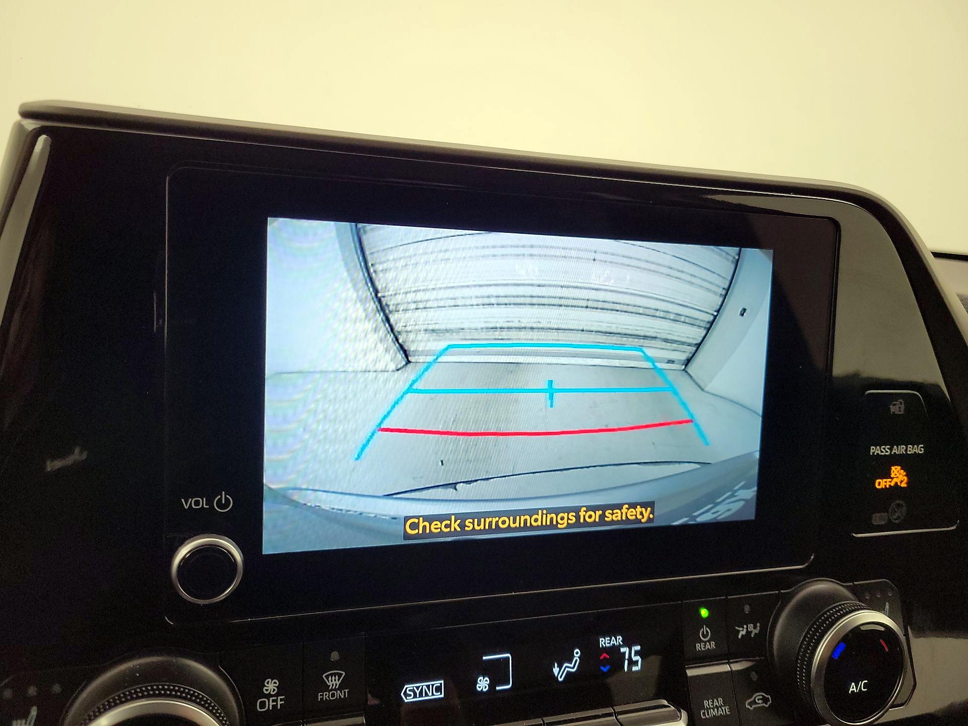 Thumbnail: 2023 Toyota Highlander - 14