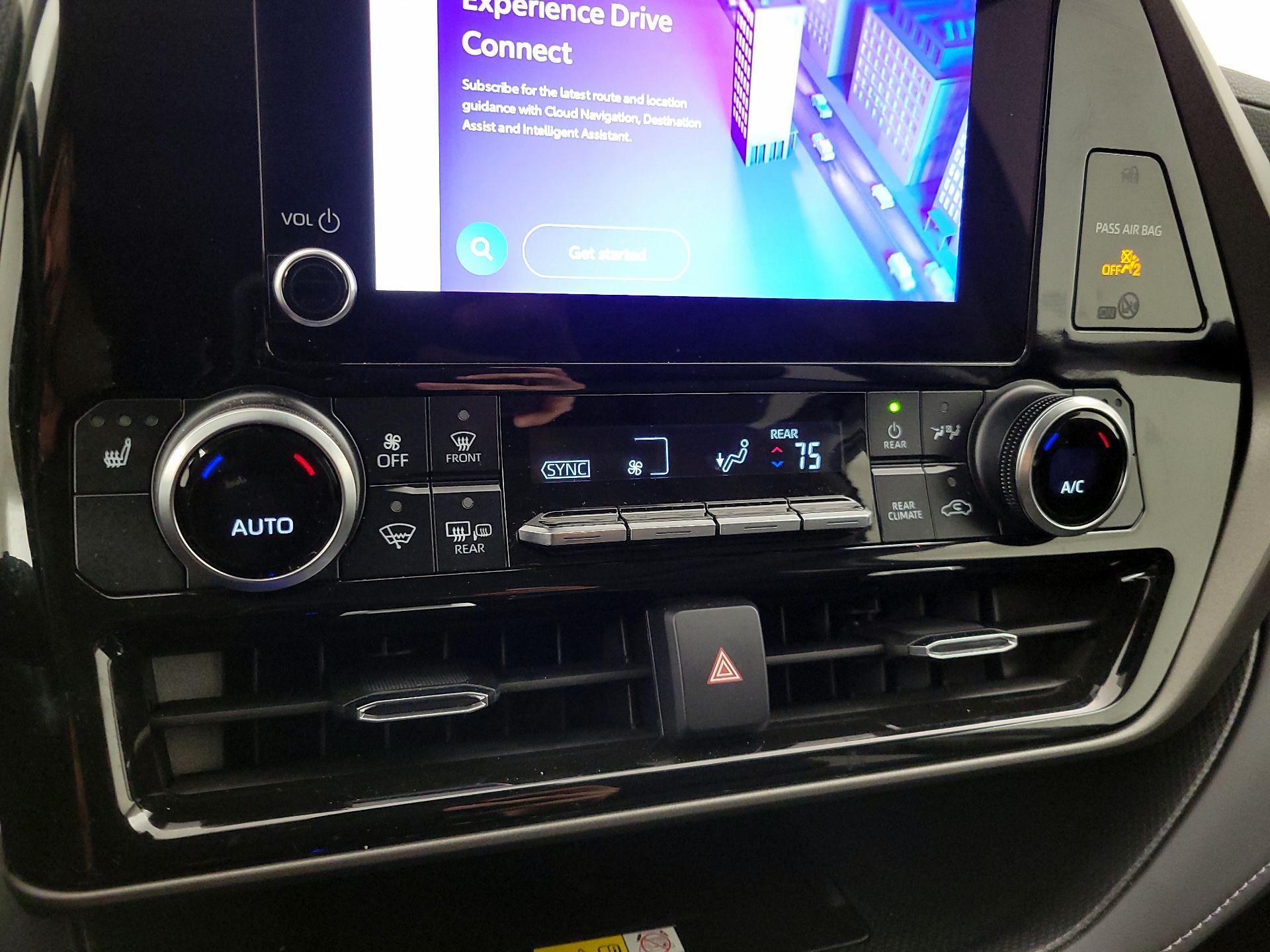 Thumbnail: 2023 Toyota Highlander - 16