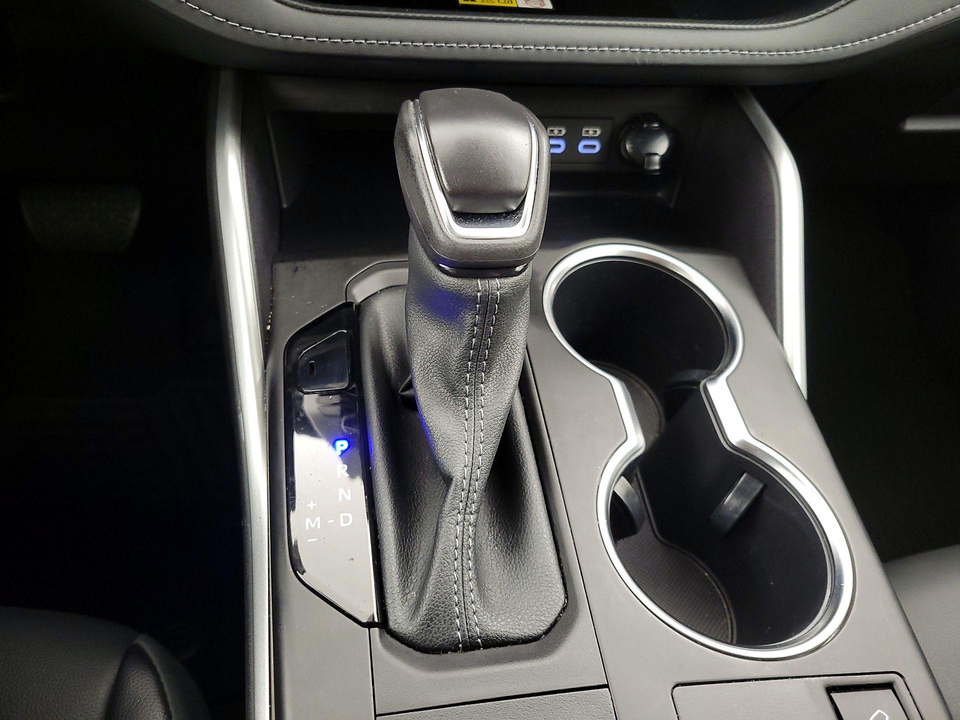 Thumbnail: 2023 Toyota Highlander - 17