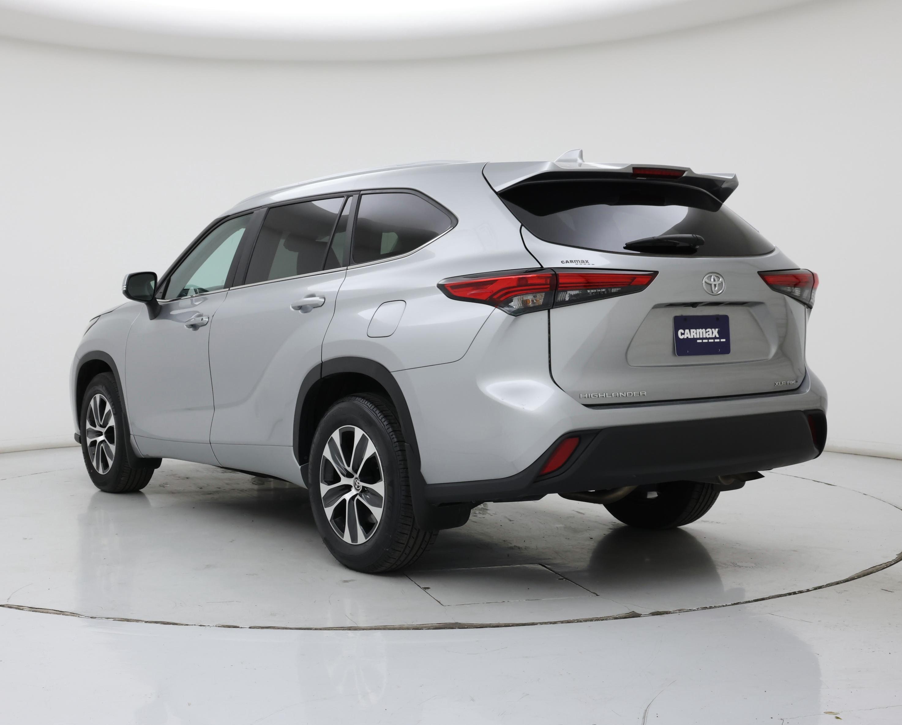 Thumbnail: 2023 Toyota Highlander - 2