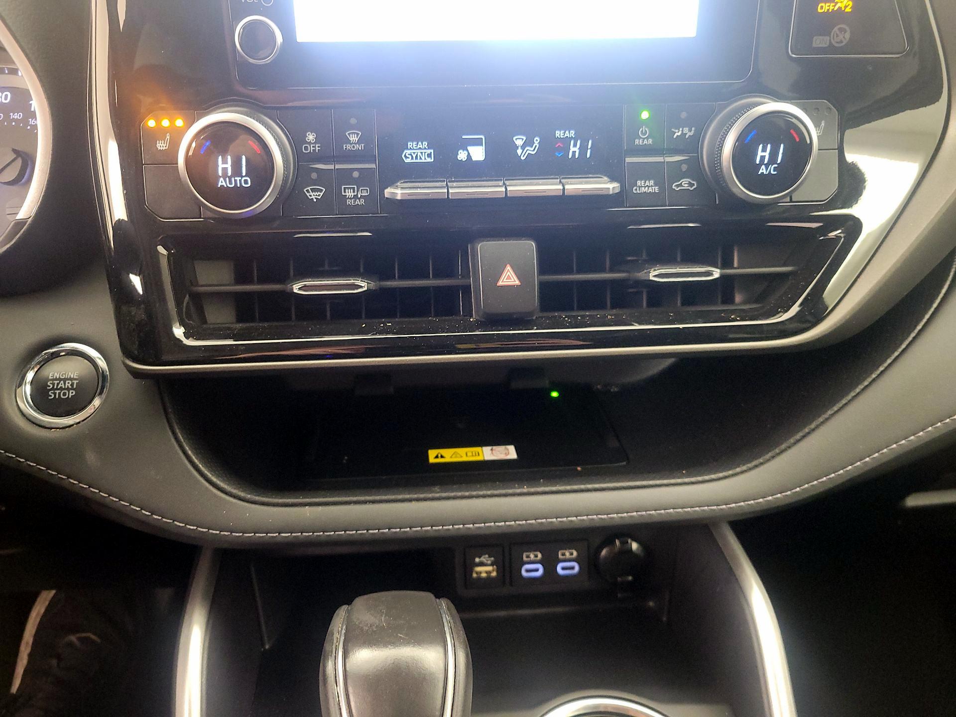 Thumbnail: 2023 Toyota Highlander - 16