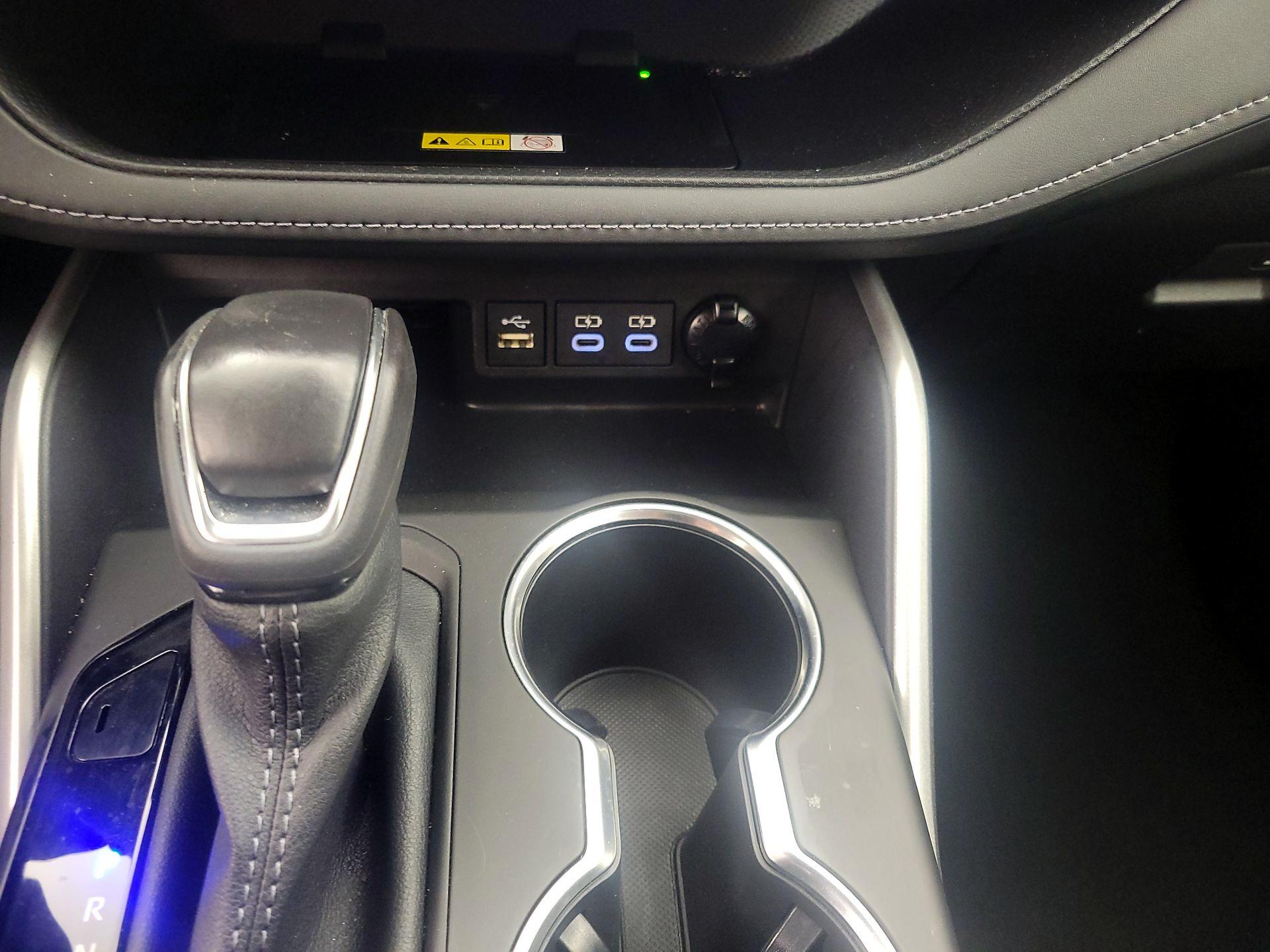 Thumbnail: 2023 Toyota Highlander - 18