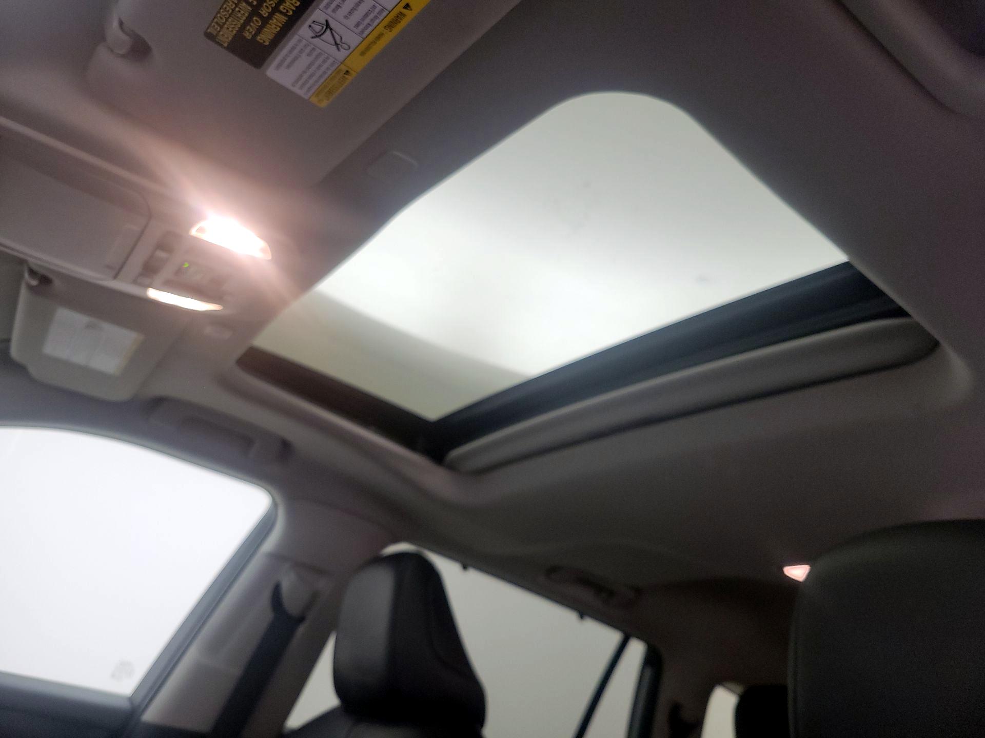 Thumbnail: 2023 Toyota Highlander - 19