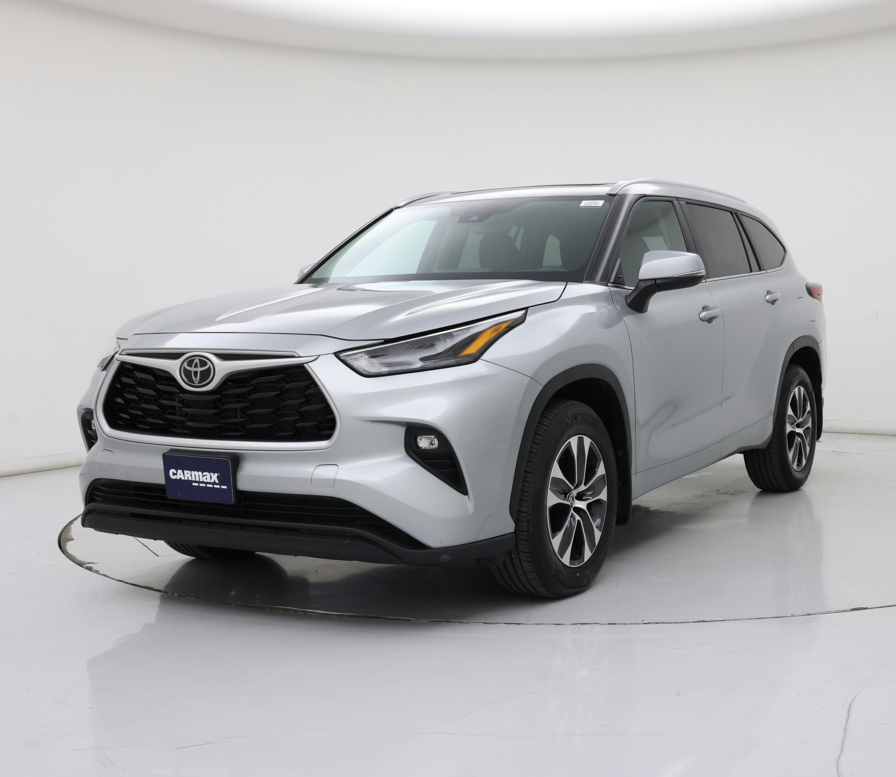 Thumbnail: 2023 Toyota Highlander - 4