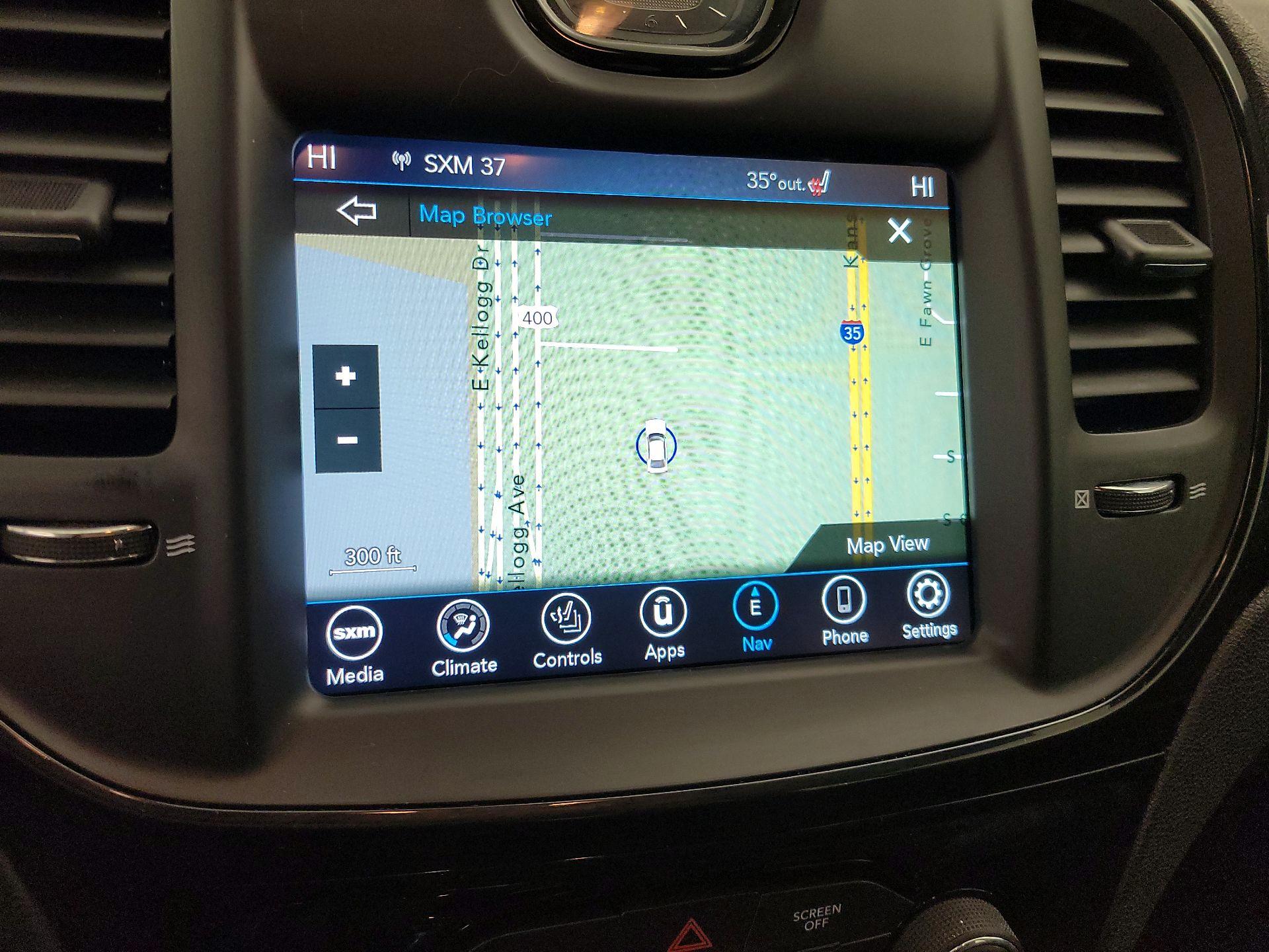 Thumbnail: 2023 Chrysler 300 - 14