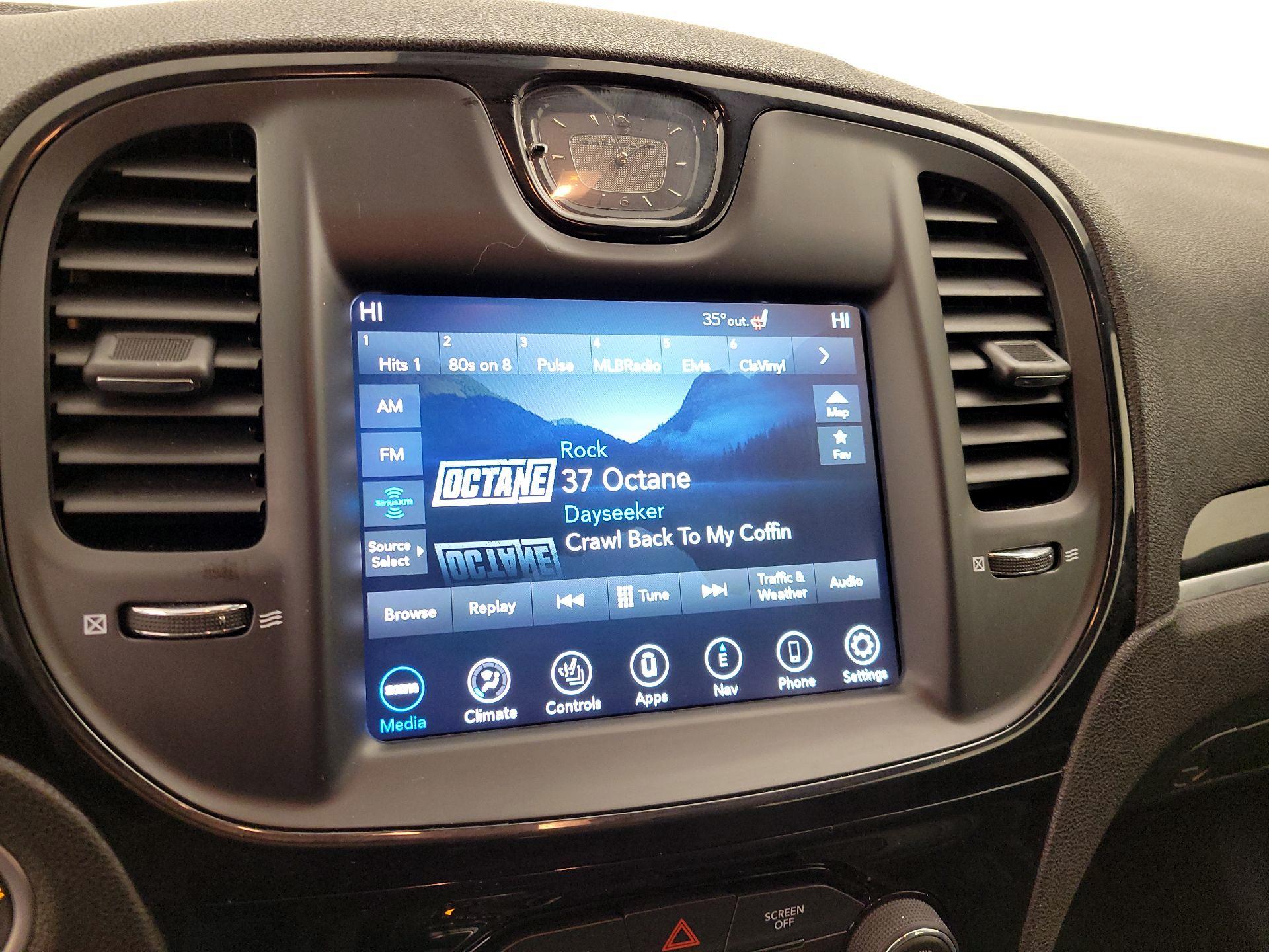 Thumbnail: 2023 Chrysler 300 - 16