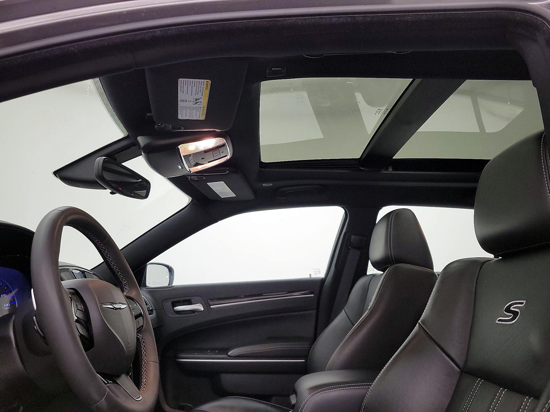 Thumbnail: 2023 Chrysler 300 - 19