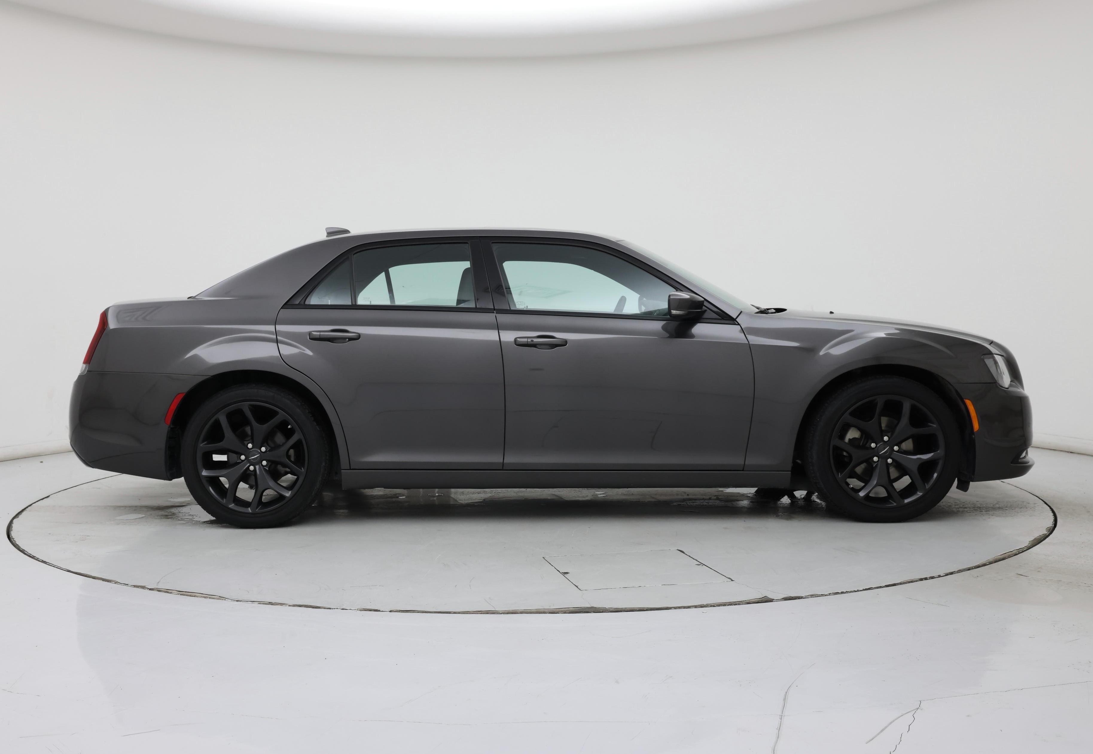 Thumbnail: 2023 Chrysler 300 - 7