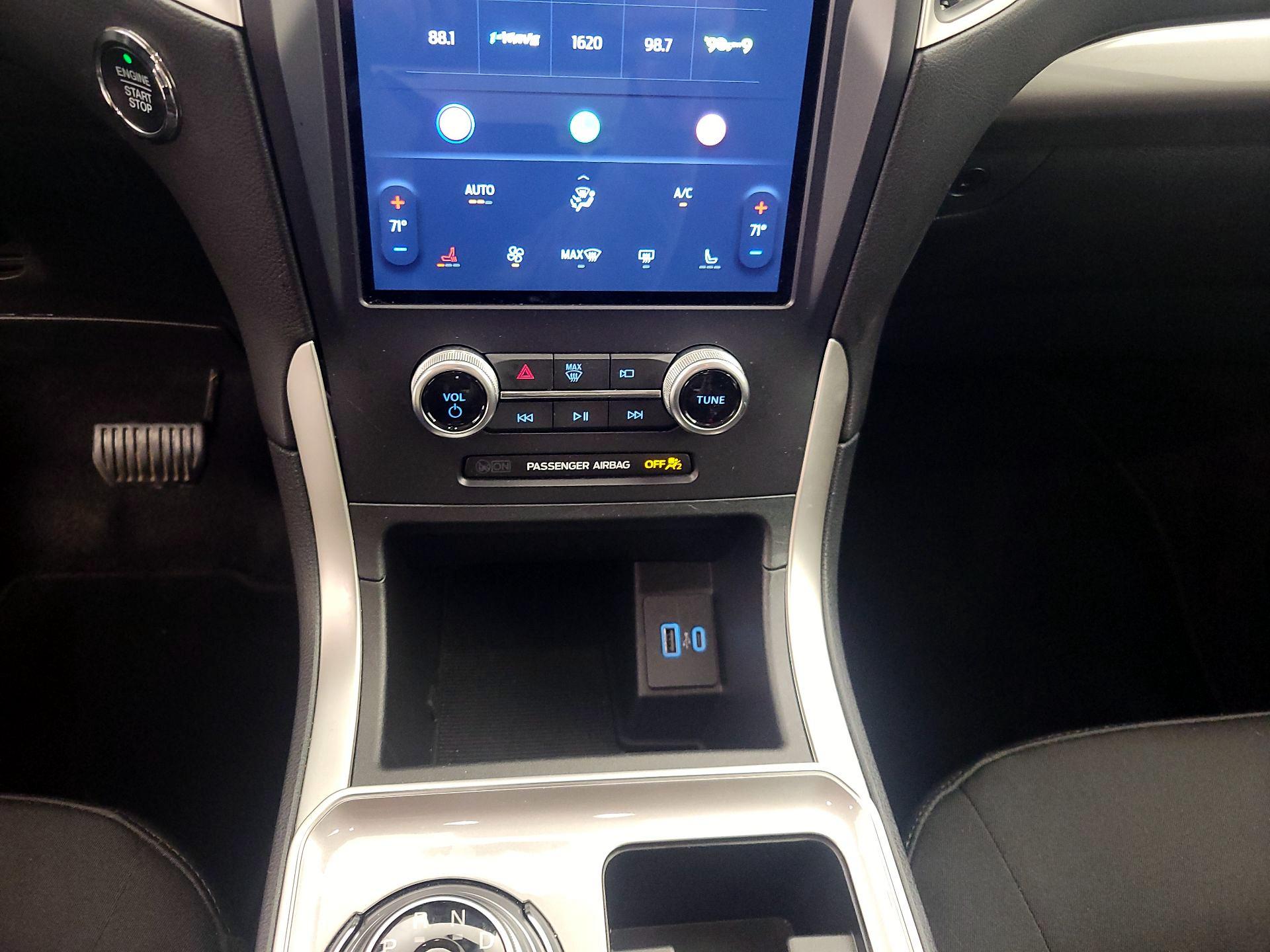 Thumbnail: 2024 Ford Edge - 16