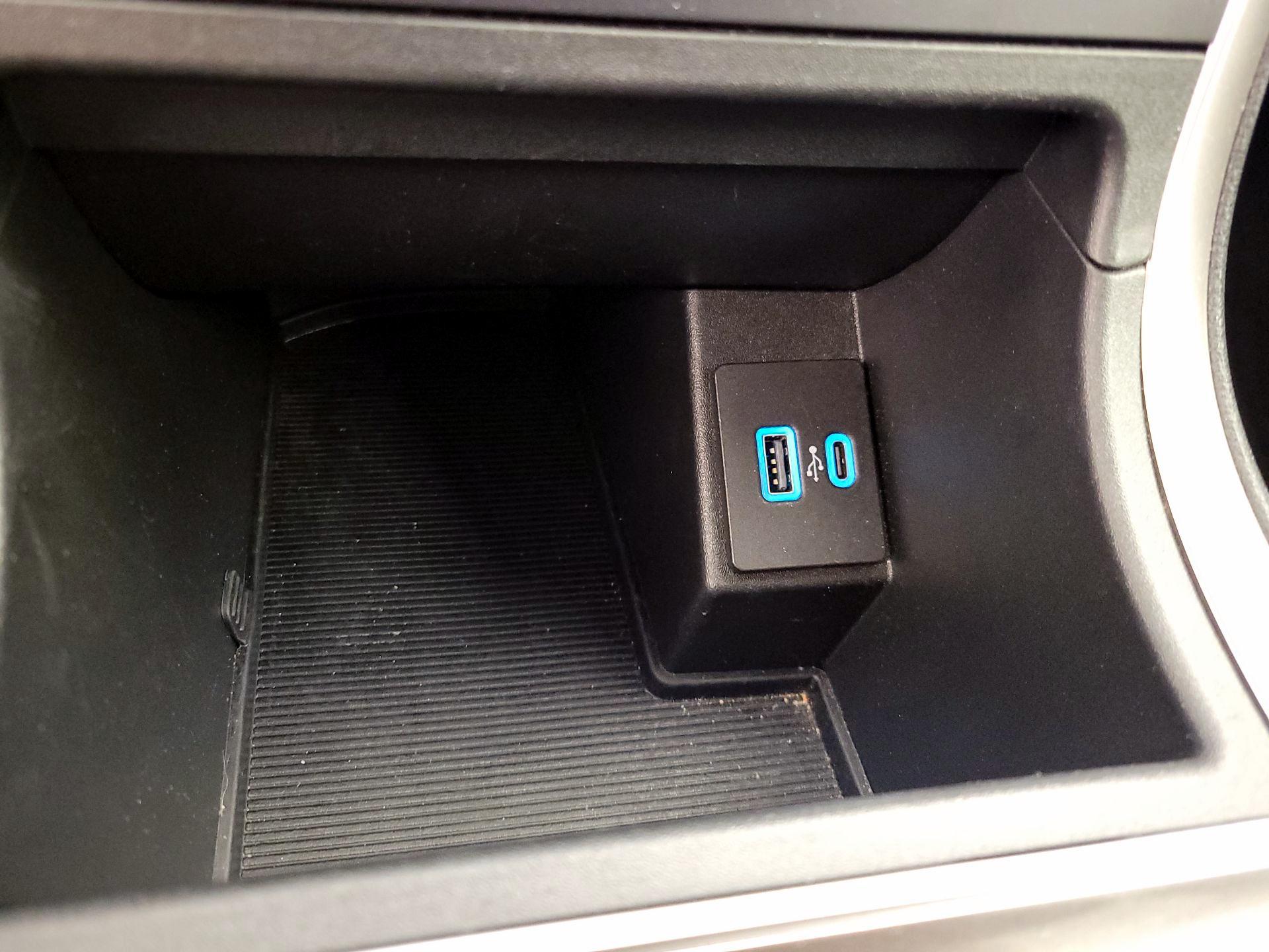 Thumbnail: 2024 Ford Edge - 18