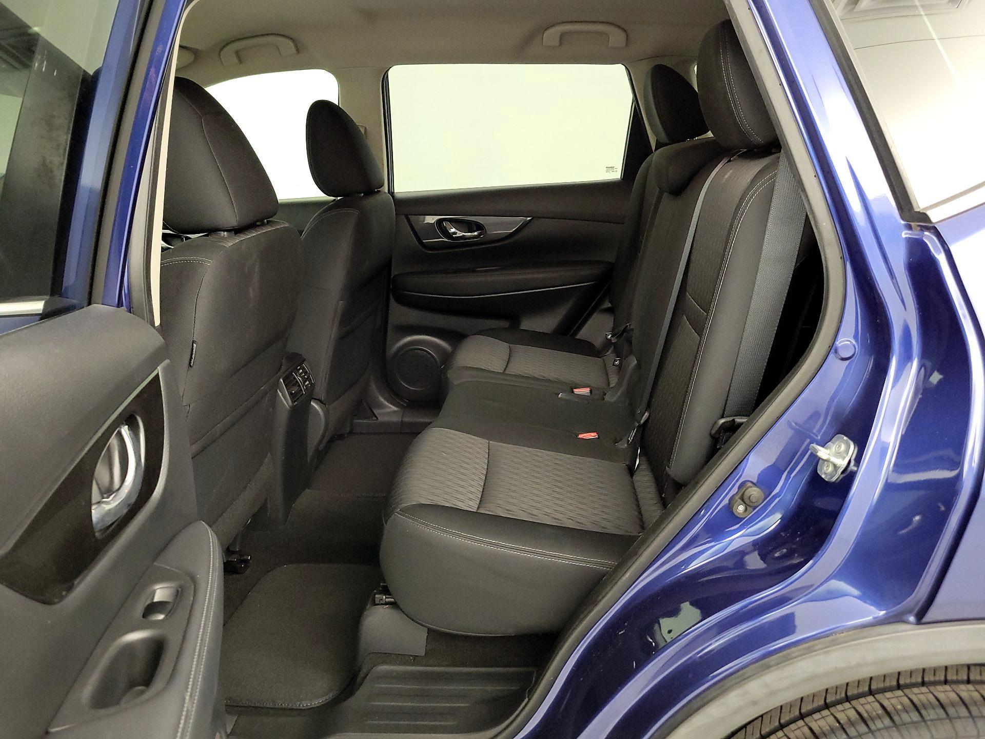 Thumbnail: 2018 Nissan Rogue - 19