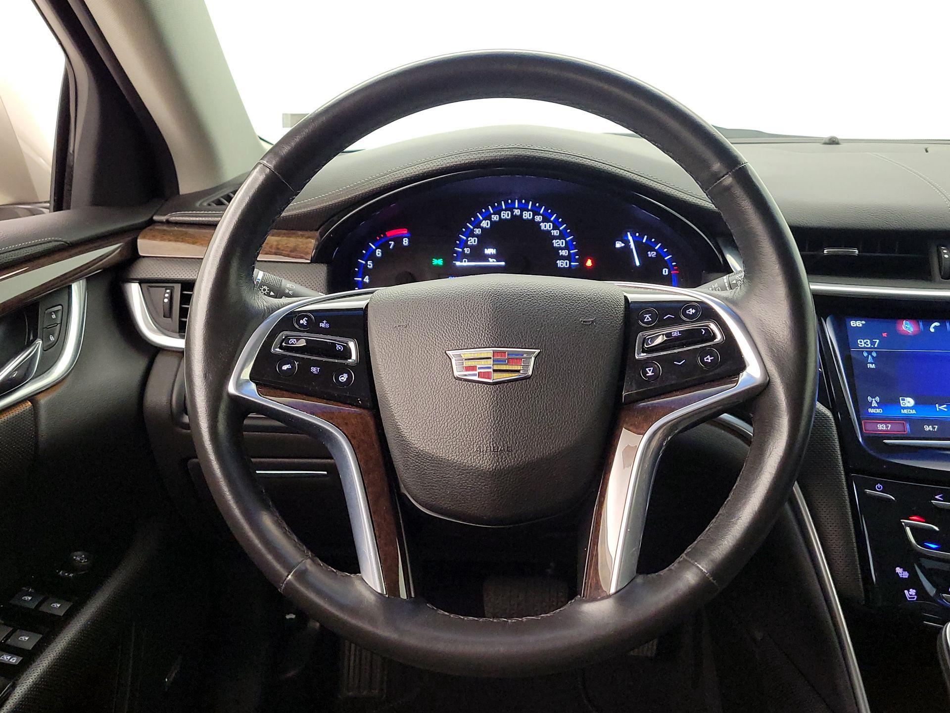 Thumbnail: 2016 Cadillac XTS - 10