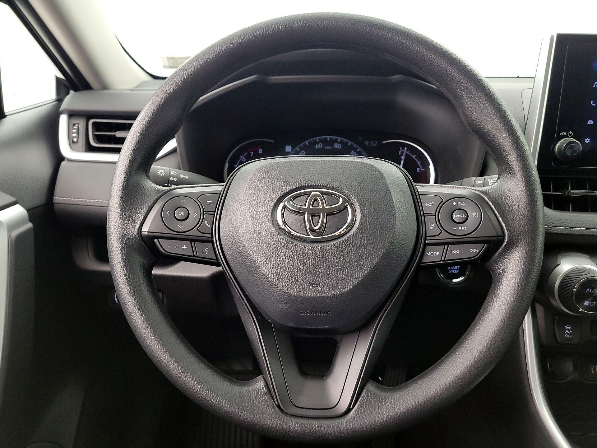 Thumbnail: 2025 Toyota RAV4 - 10