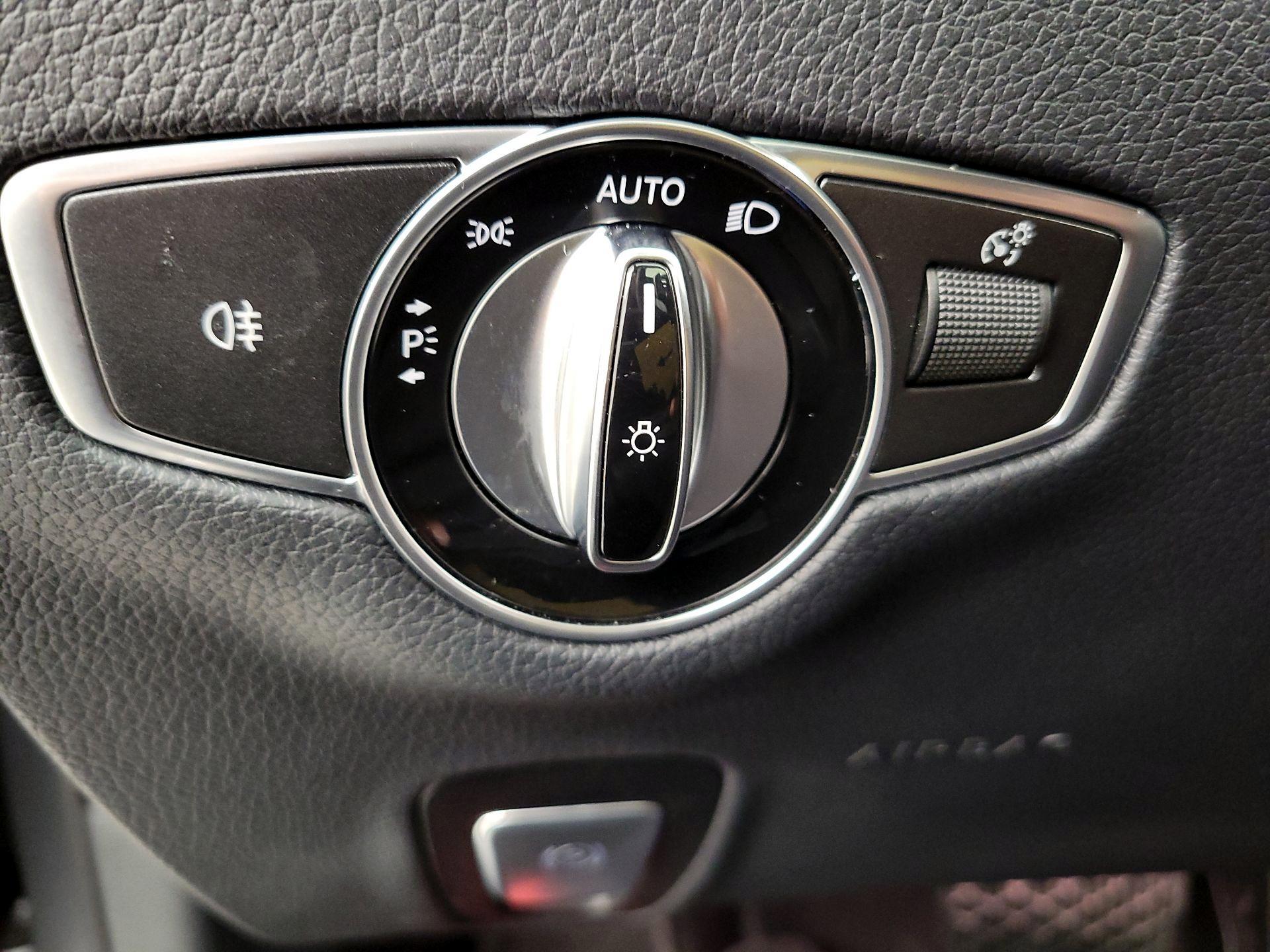 Thumbnail: 2017 Mercedes-Benz E-Class - 13