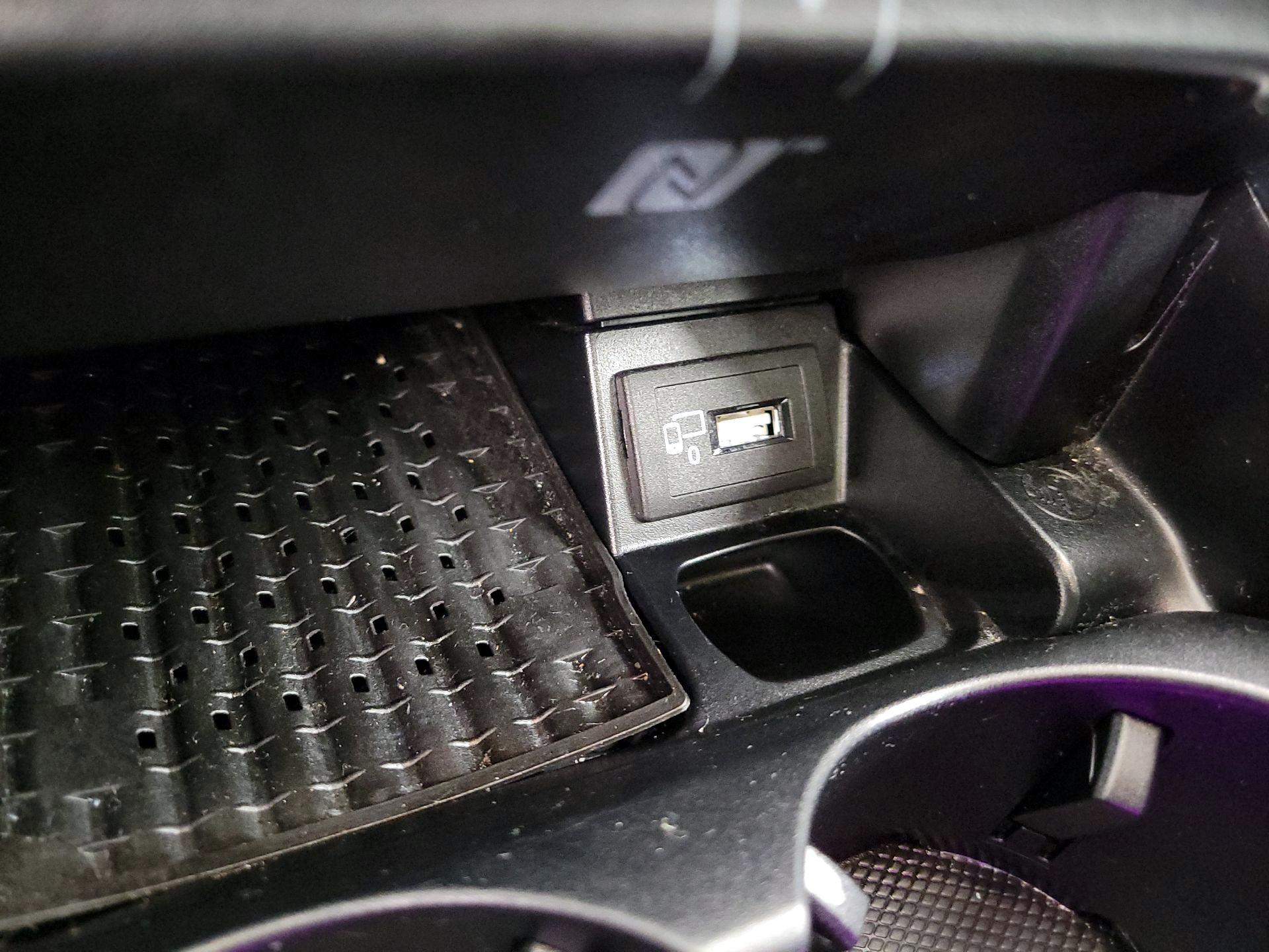 Thumbnail: 2017 Mercedes-Benz E-Class - 18