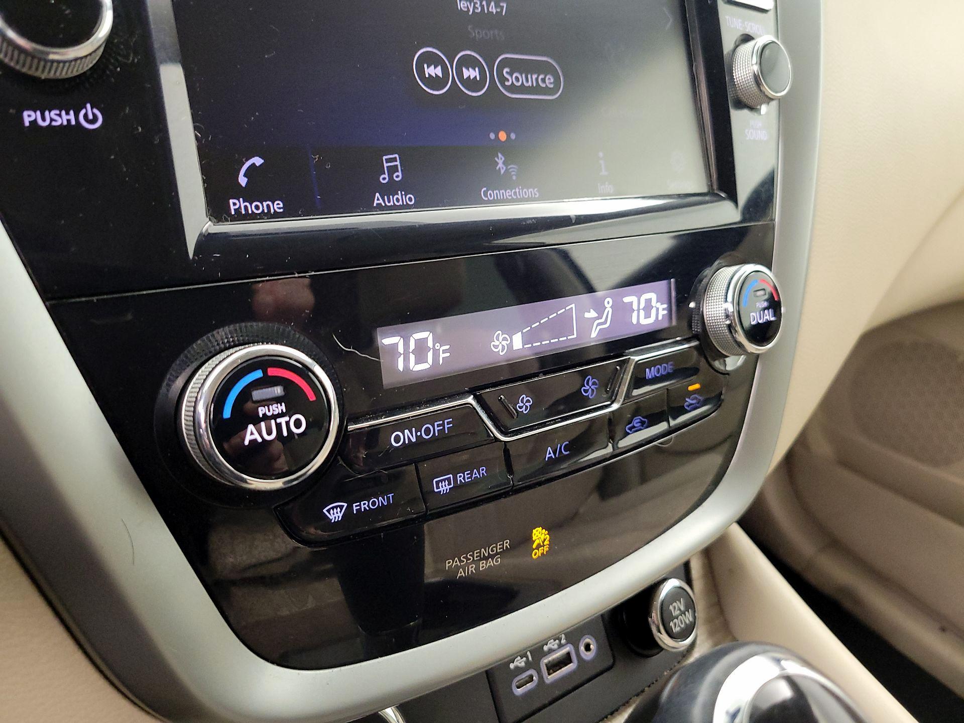 Thumbnail: 2019 Nissan Murano - 16