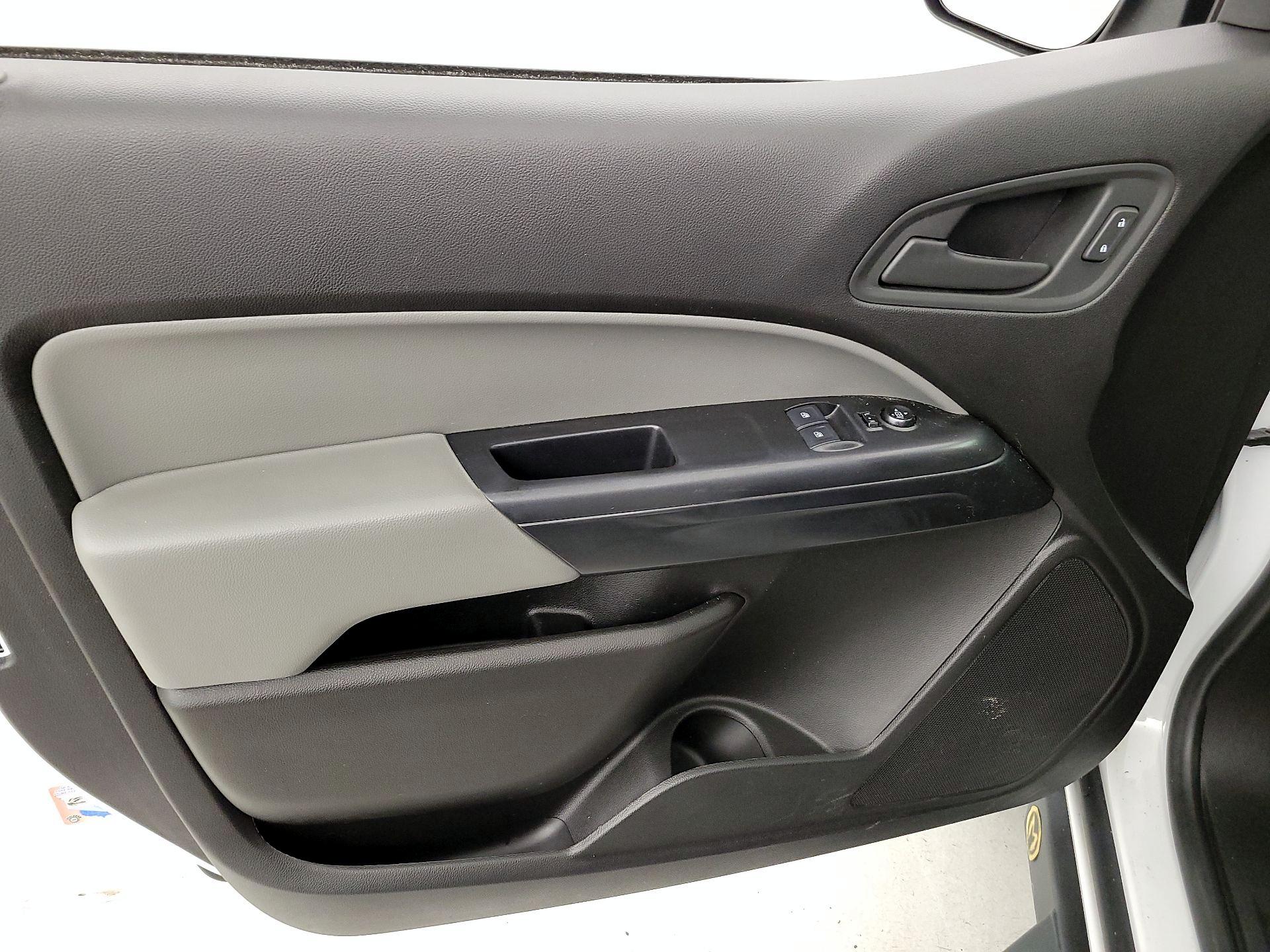 Thumbnail: 2019 Chevrolet Colorado - 12