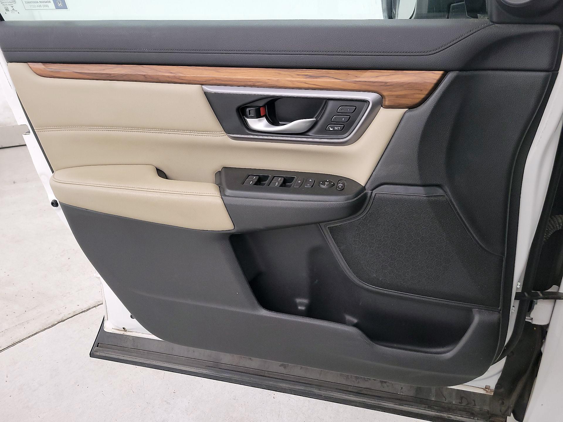 Thumbnail: 2017 Honda CR-V - 12