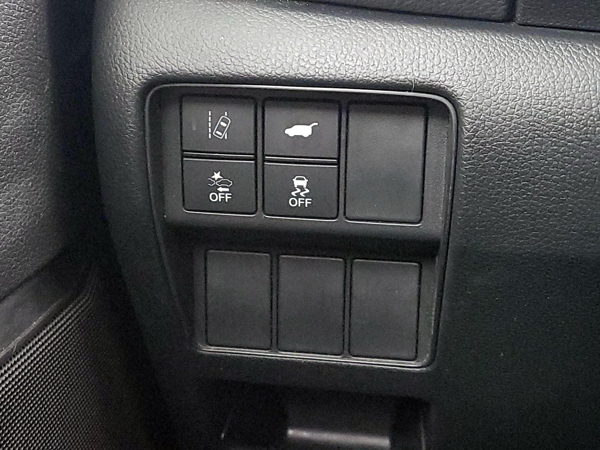 Thumbnail: 2017 Honda CR-V - 13