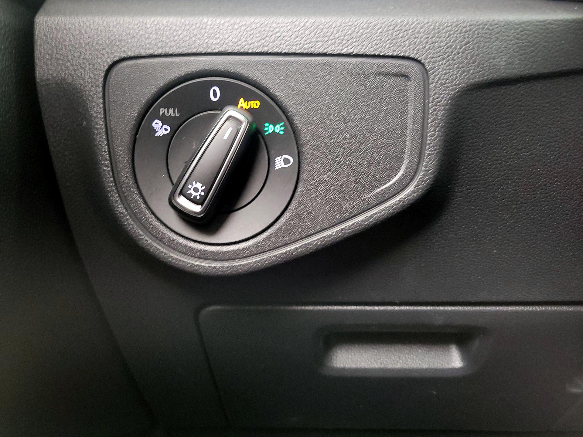 Thumbnail: 2022 Volkswagen Atlas - 13