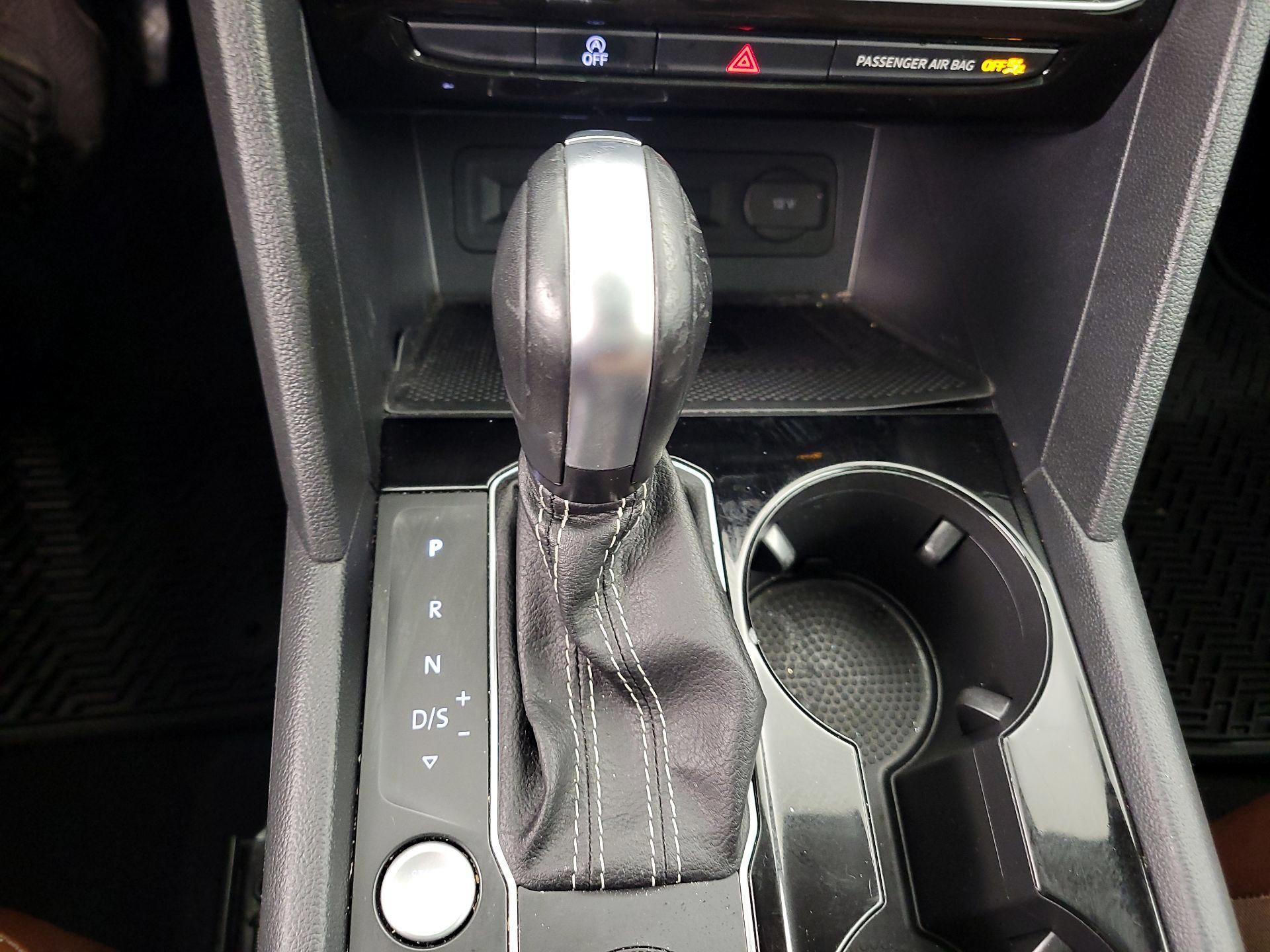 Thumbnail: 2022 Volkswagen Atlas - 17