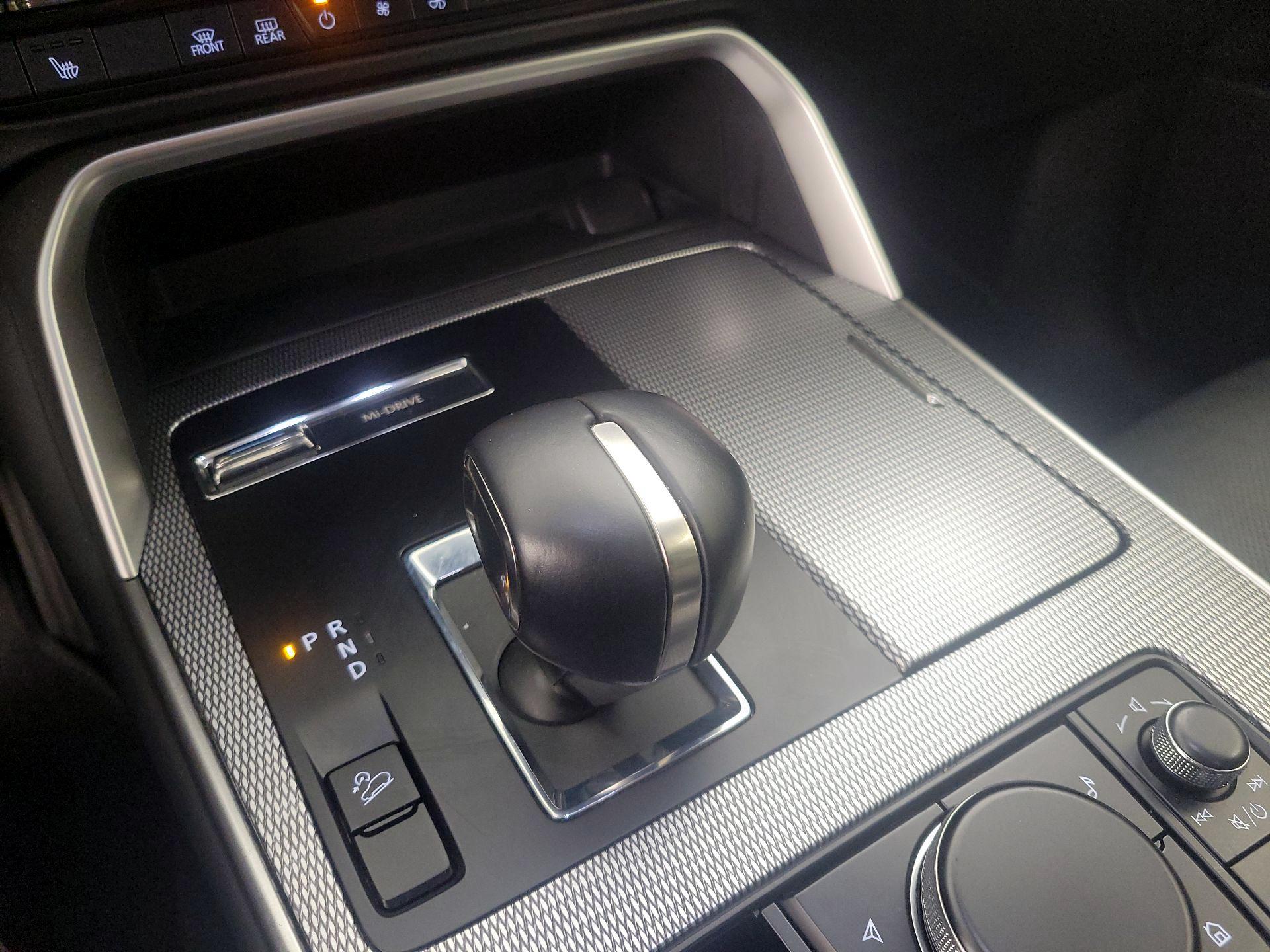 Thumbnail: 2024 Mazda CX-90 - 18