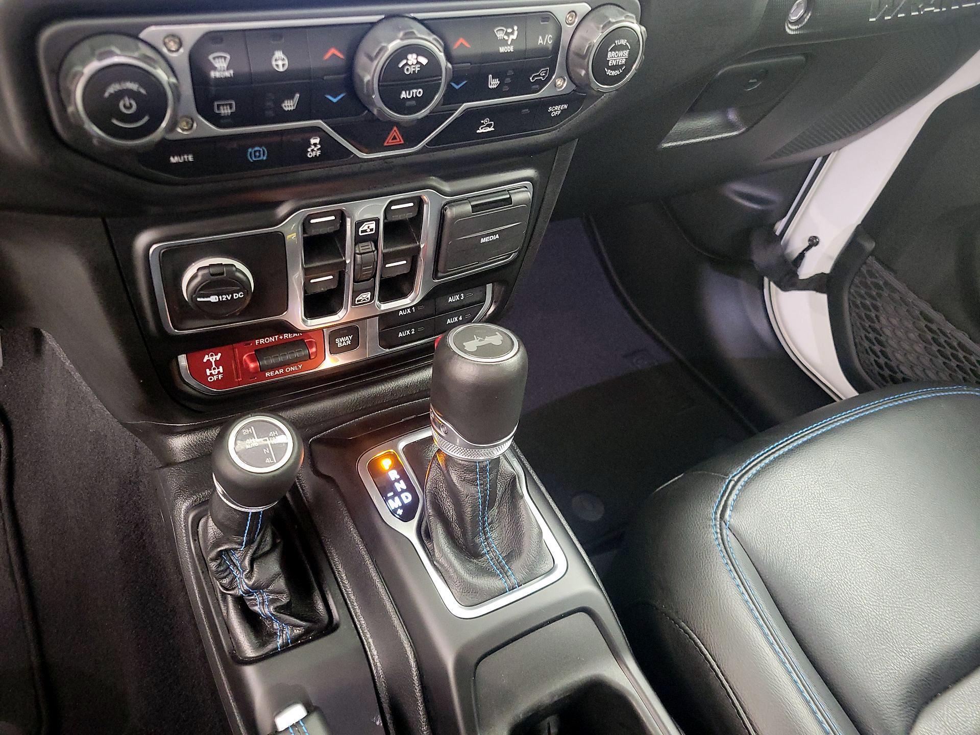 Thumbnail: 2023 Jeep Wrangler - 18