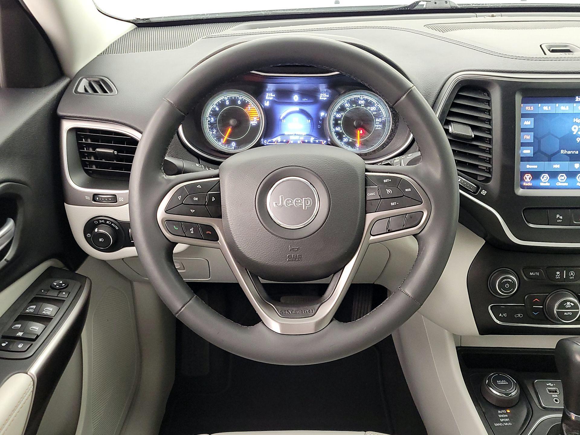 Thumbnail: 2022 Jeep Cherokee - 10