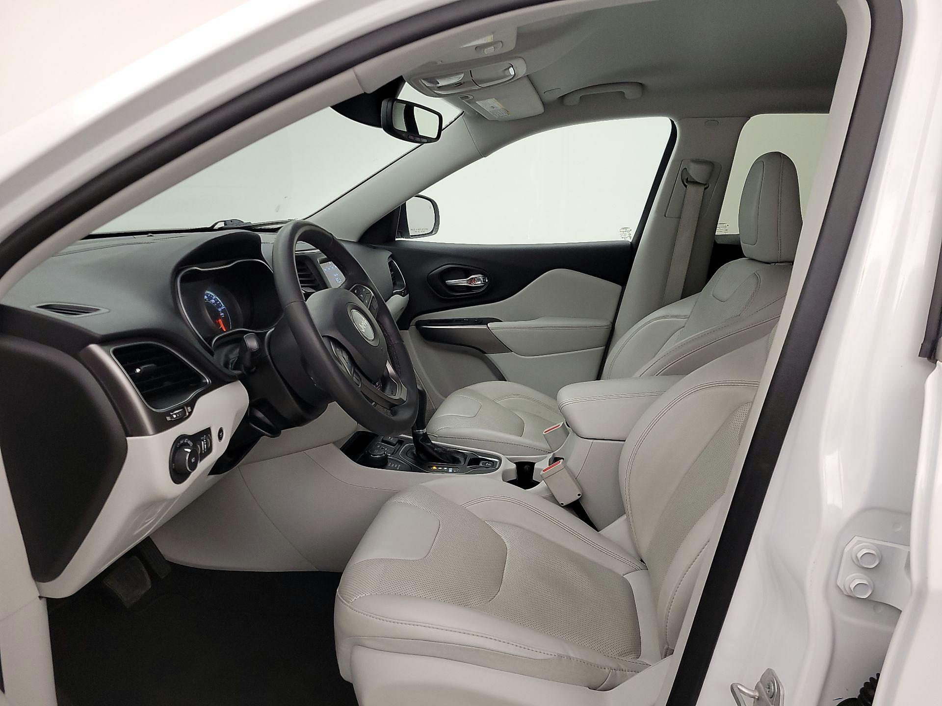 Thumbnail: 2022 Jeep Cherokee - 11