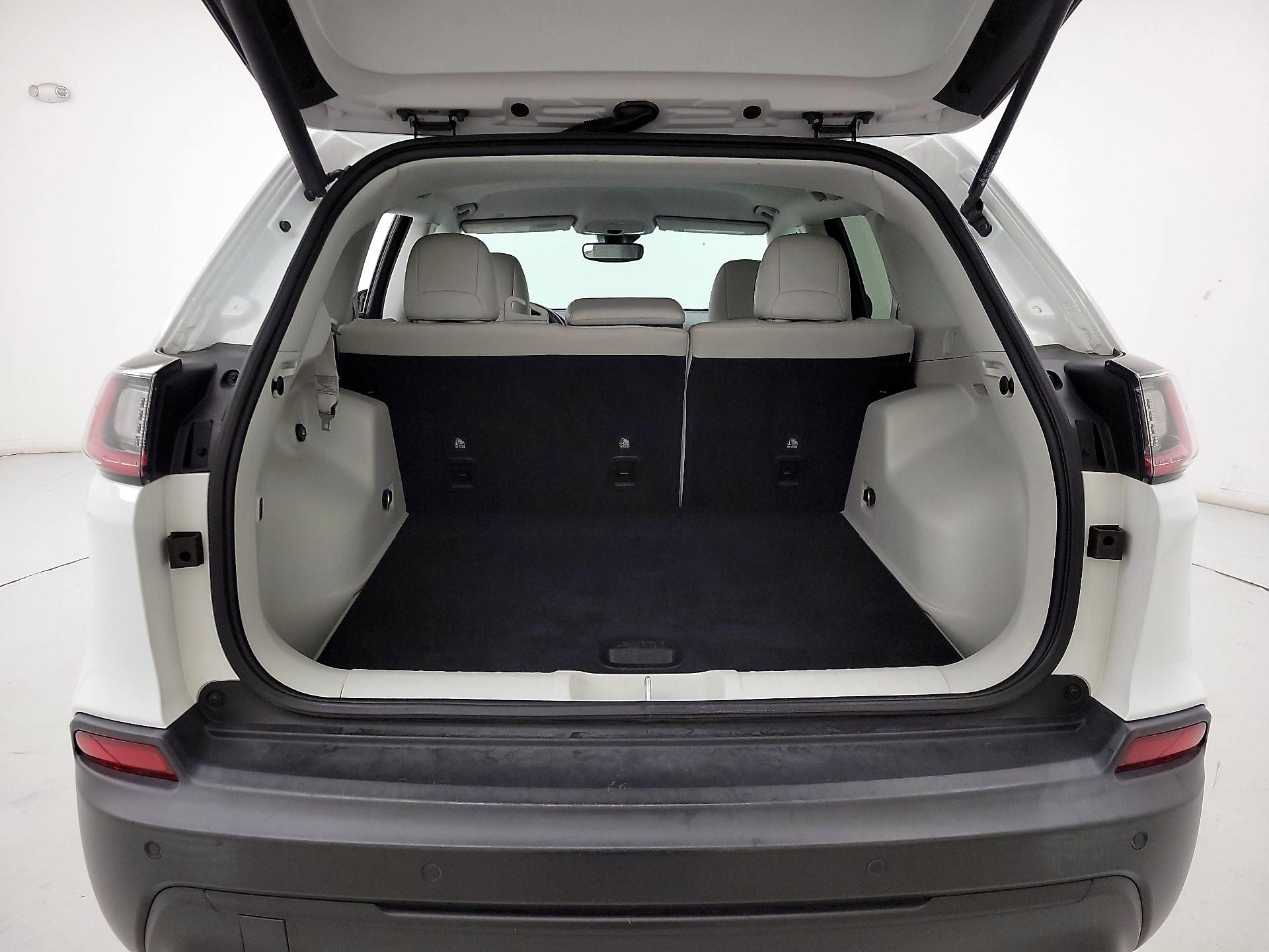 Thumbnail: 2022 Jeep Cherokee - 20