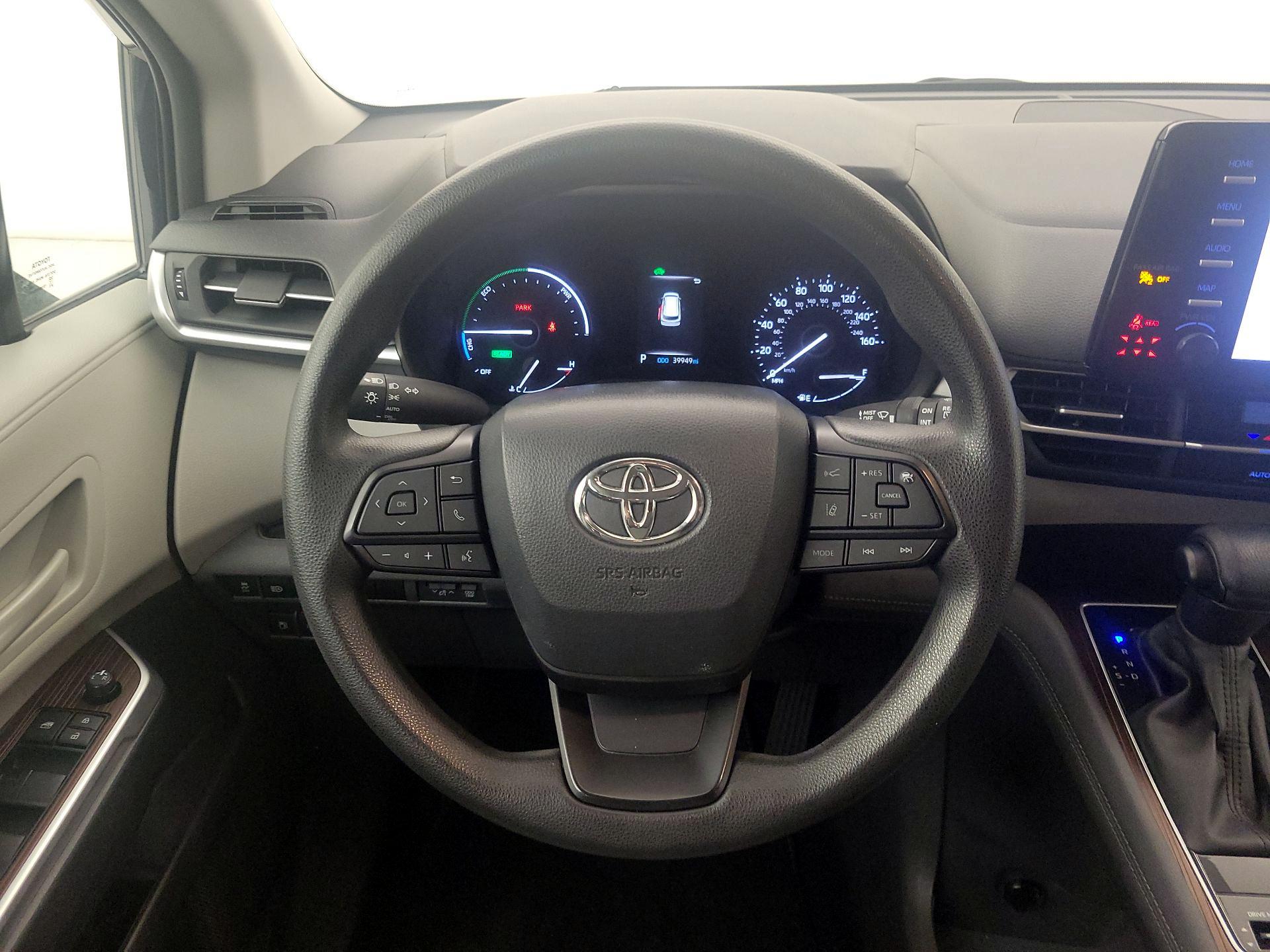 Thumbnail: 2024 Toyota Sienna - 10