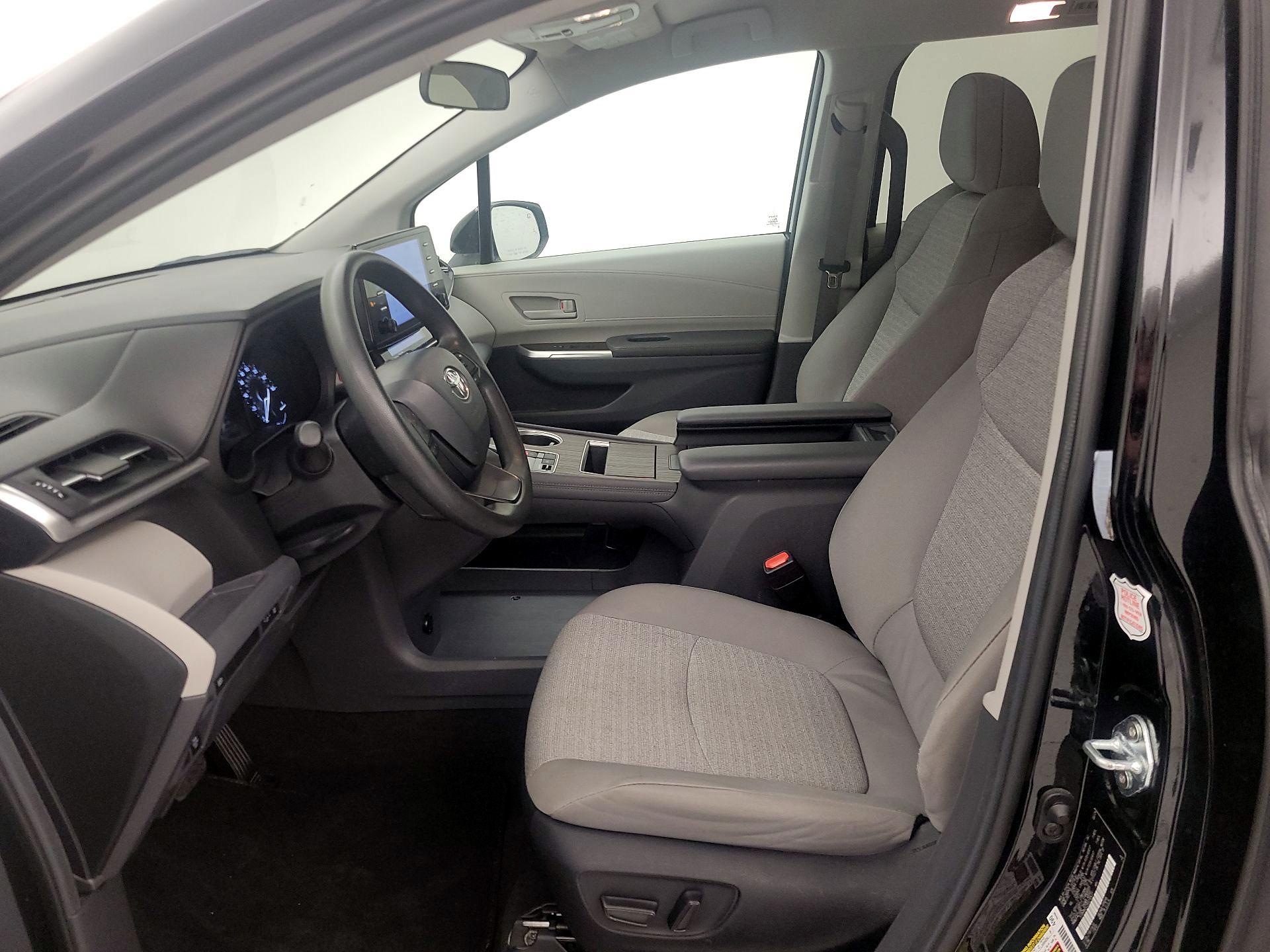 Thumbnail: 2024 Toyota Sienna - 11