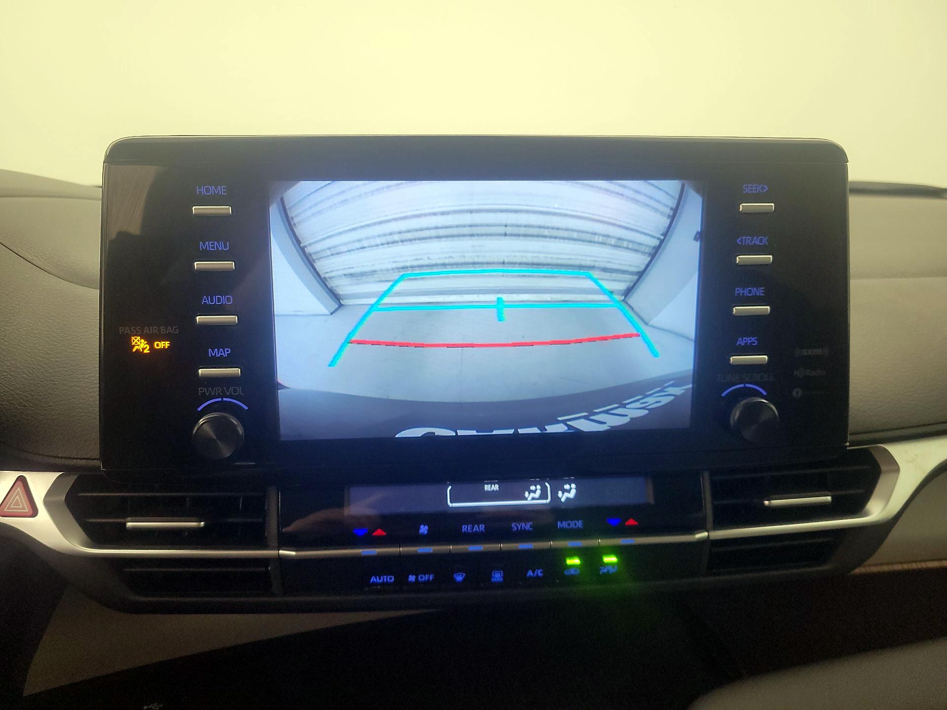 Thumbnail: 2024 Toyota Sienna - 14