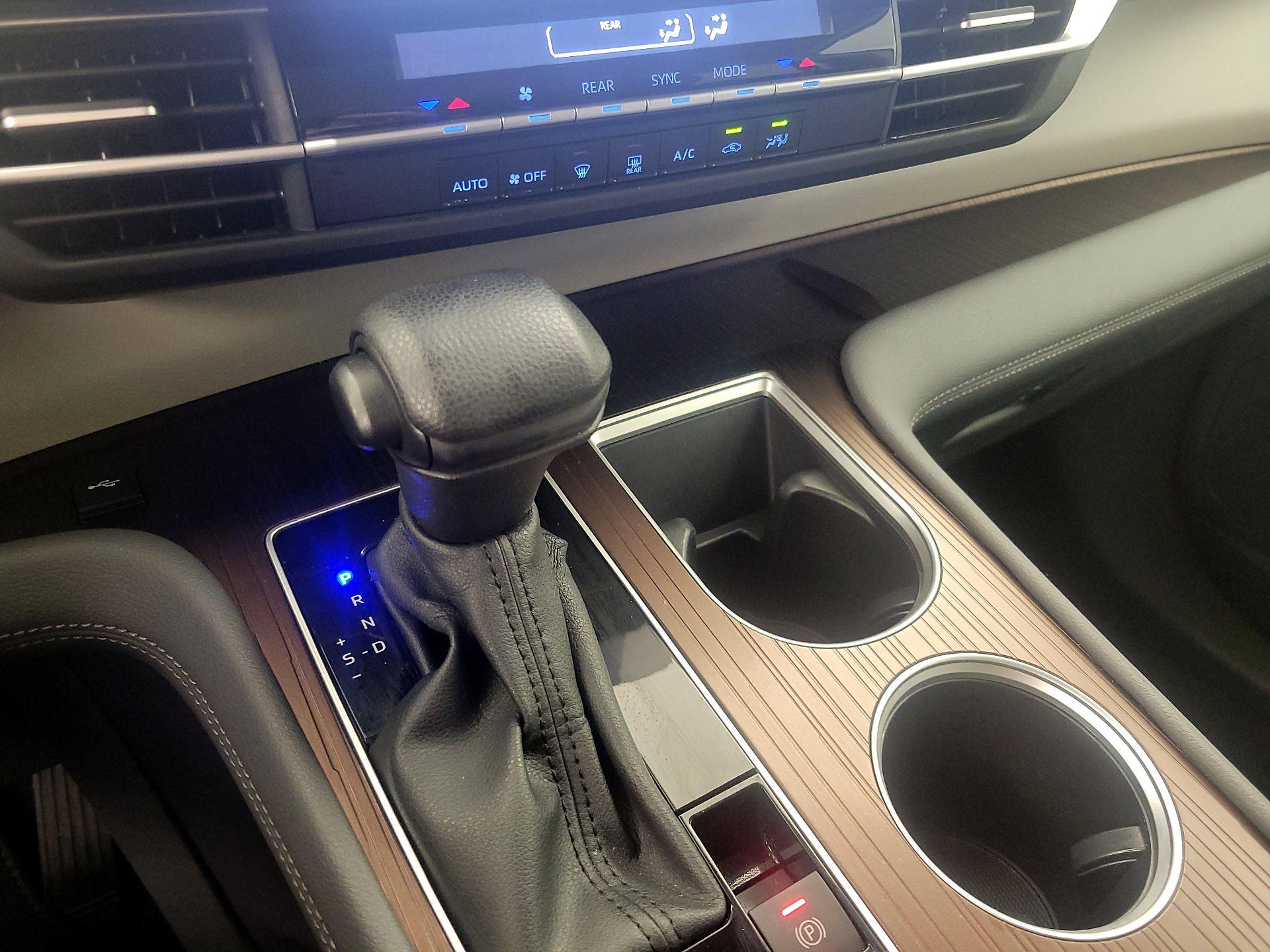 Thumbnail: 2024 Toyota Sienna - 17