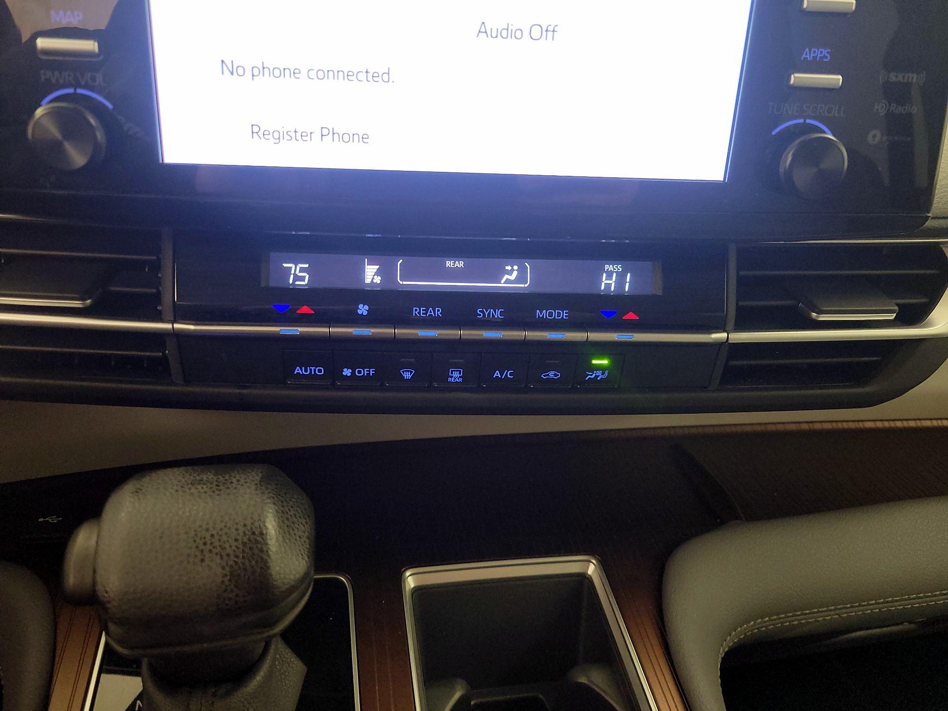 Thumbnail: 2024 Toyota Sienna - 16