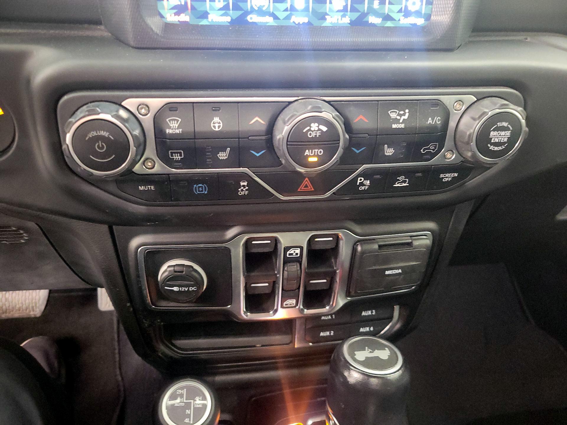 Thumbnail: 2021 Jeep Wrangler - 17