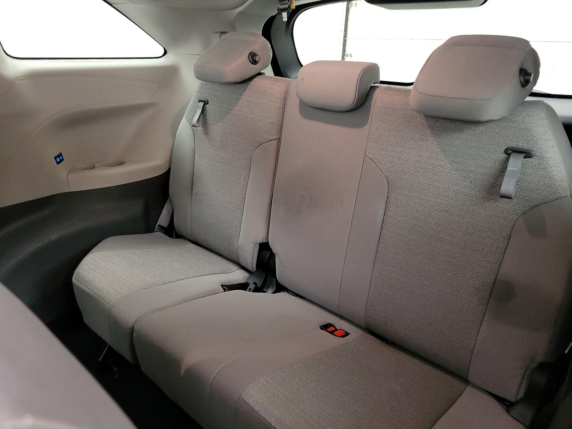 Thumbnail: 2024 Toyota Sienna - 20