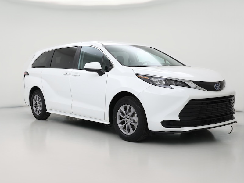 2024 Toyota Sienna LE