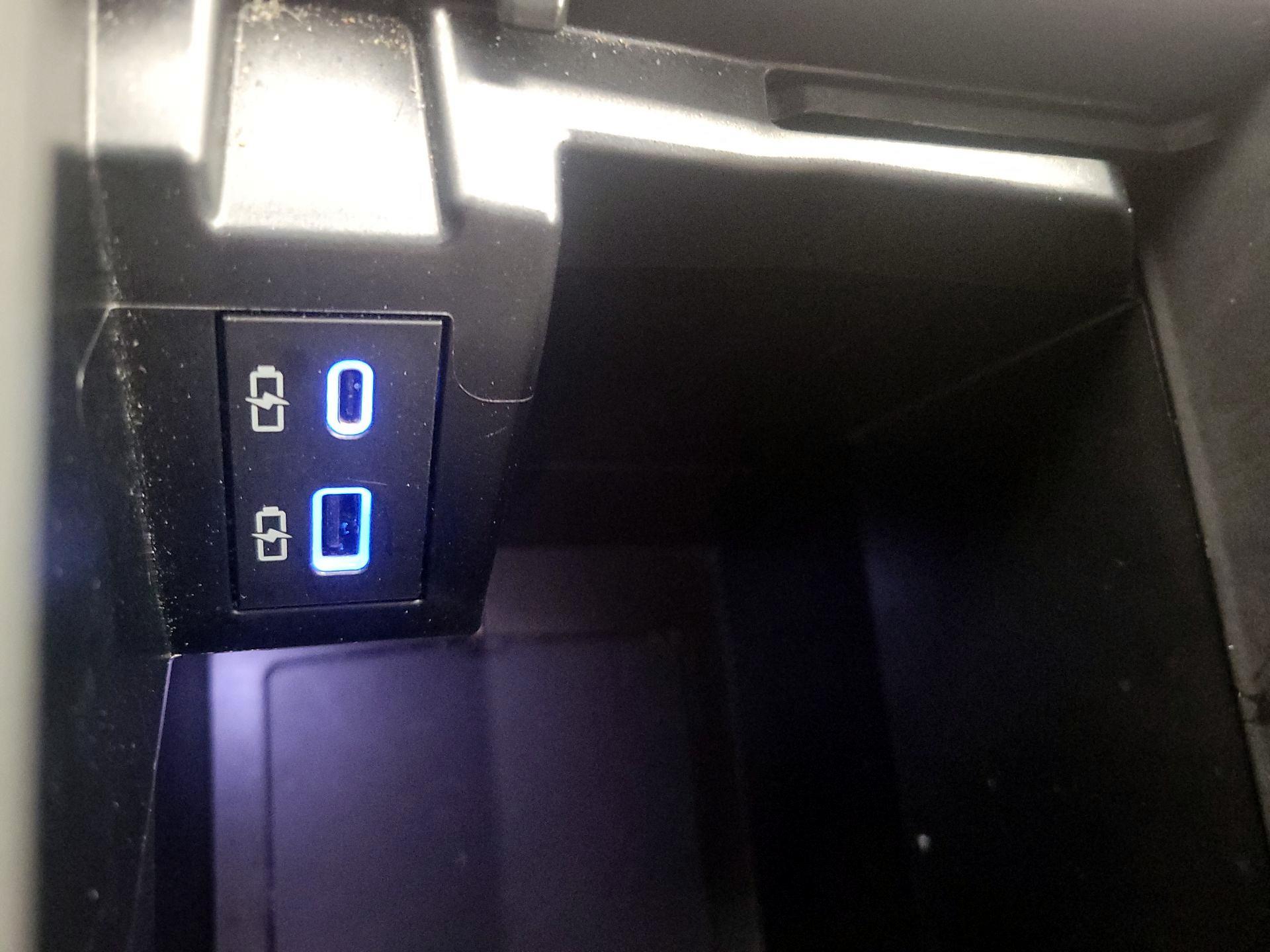 Thumbnail: 2024 Toyota Sienna - 18