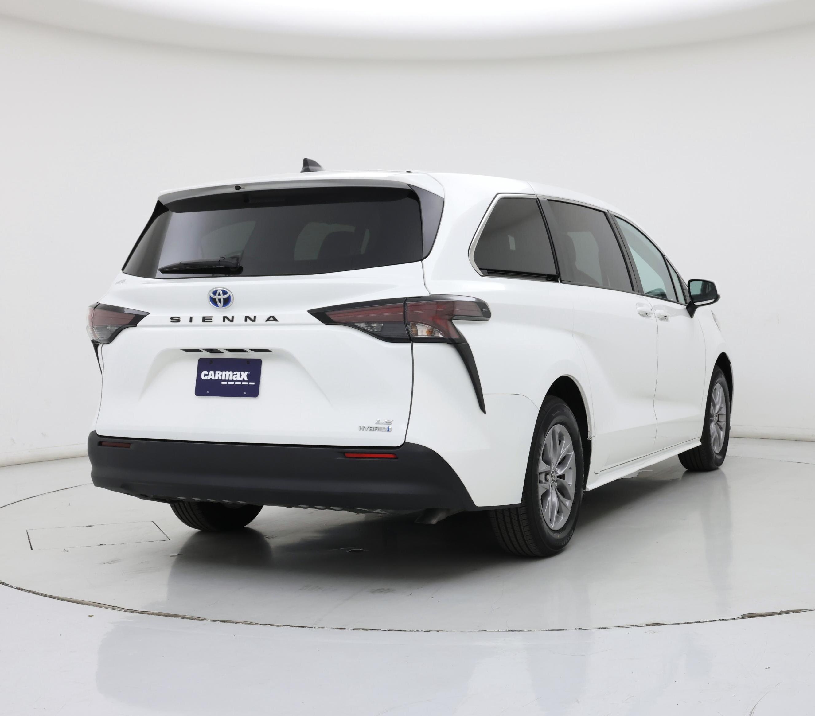 Thumbnail: 2024 Toyota Sienna - 8