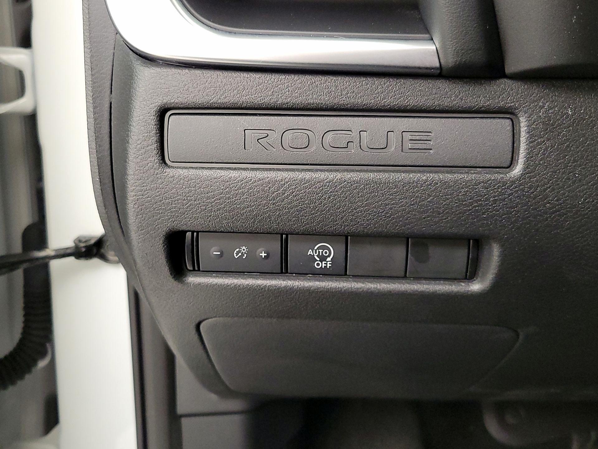 Thumbnail: 2023 Nissan Rogue - 11