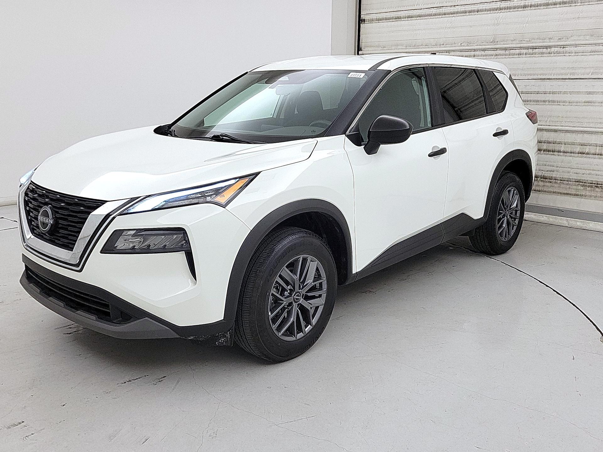 Thumbnail: 2023 Nissan Rogue - 3