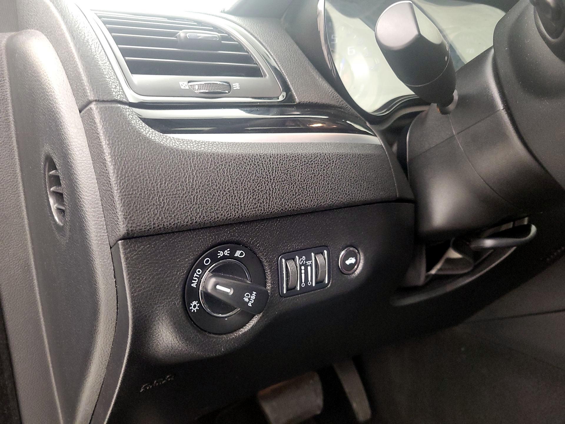 Thumbnail: 2023 Chrysler 300 - 13