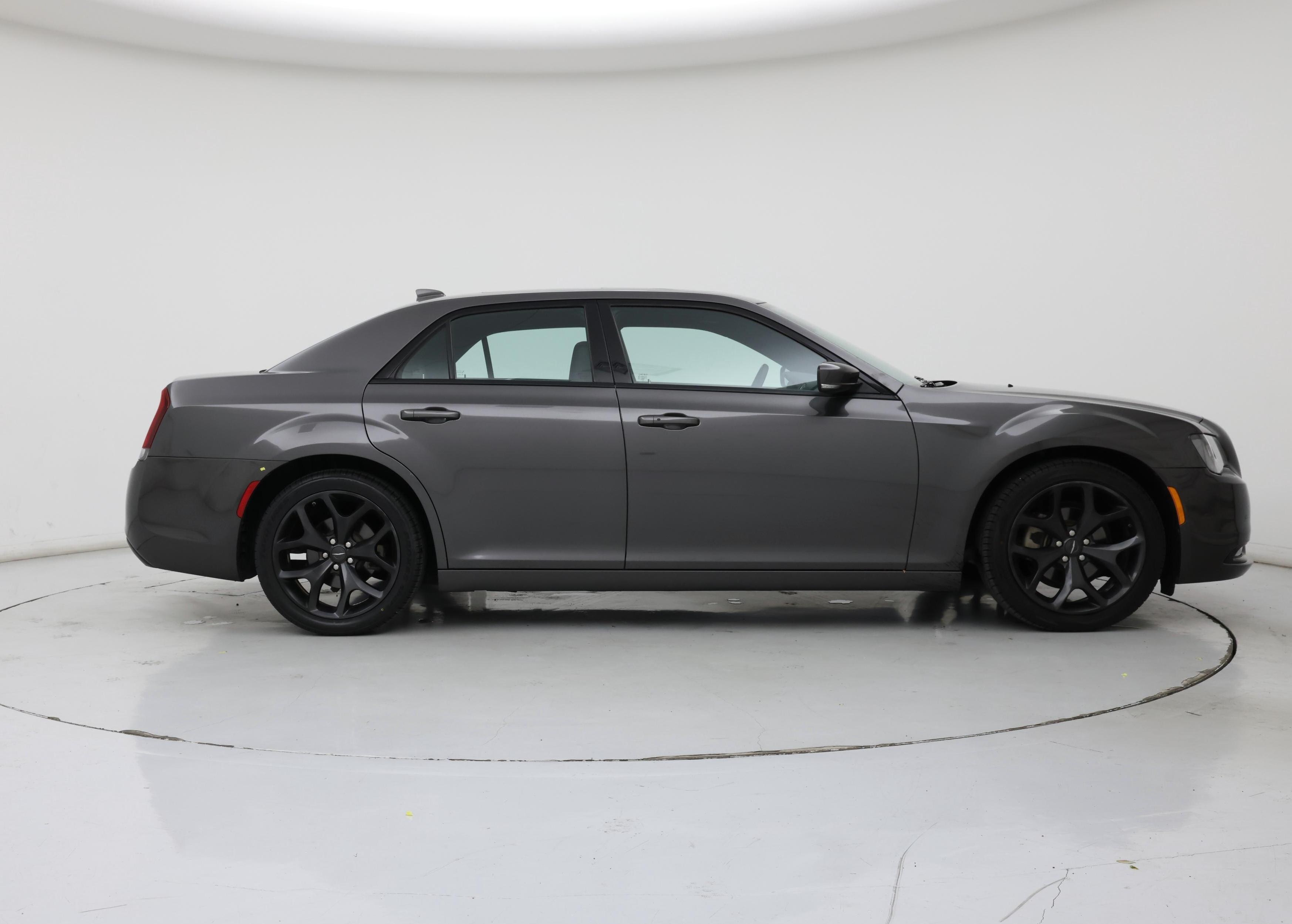 Thumbnail: 2023 Chrysler 300 - 7