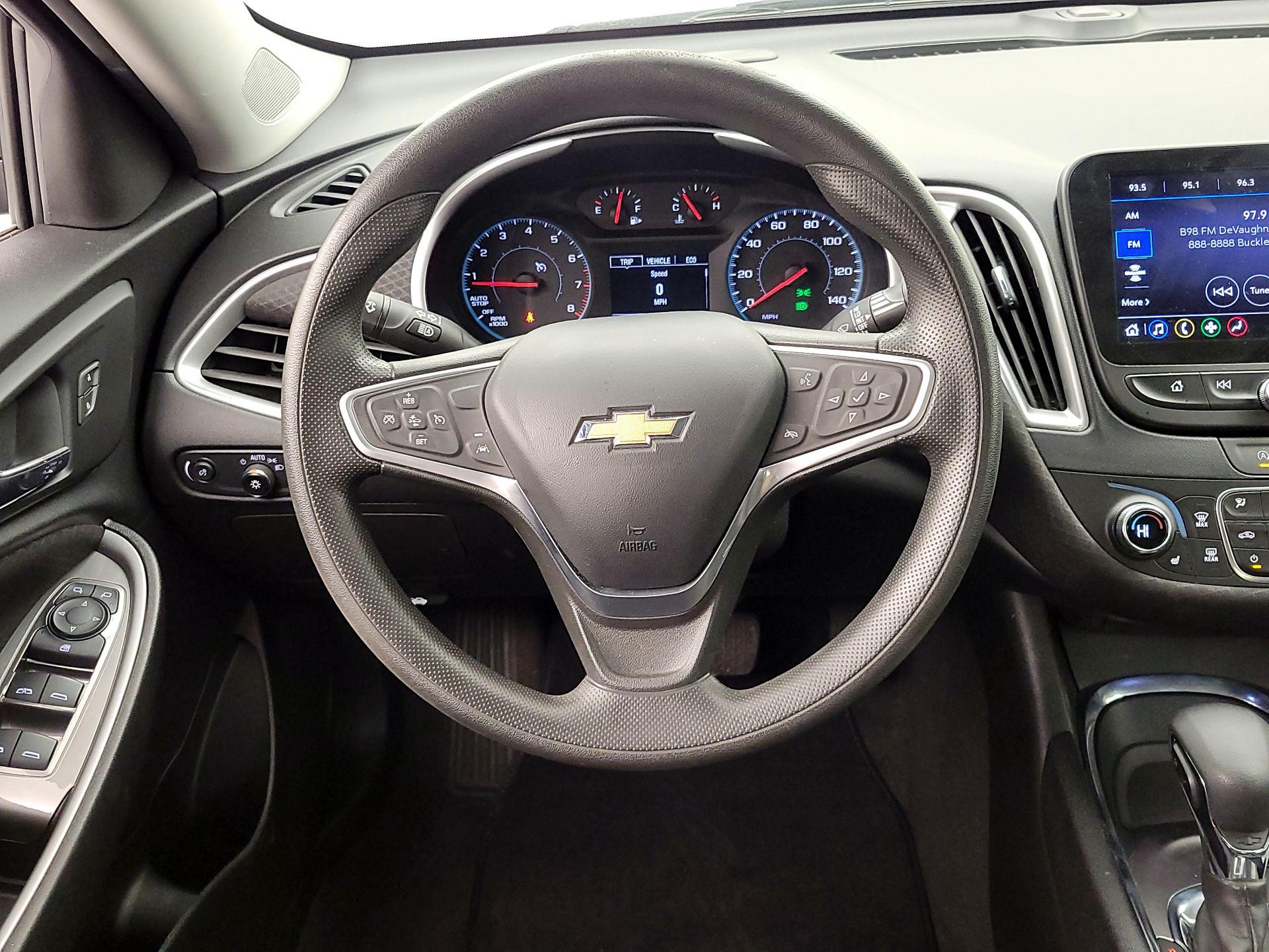 Thumbnail: 2023 Chevrolet Malibu - 10